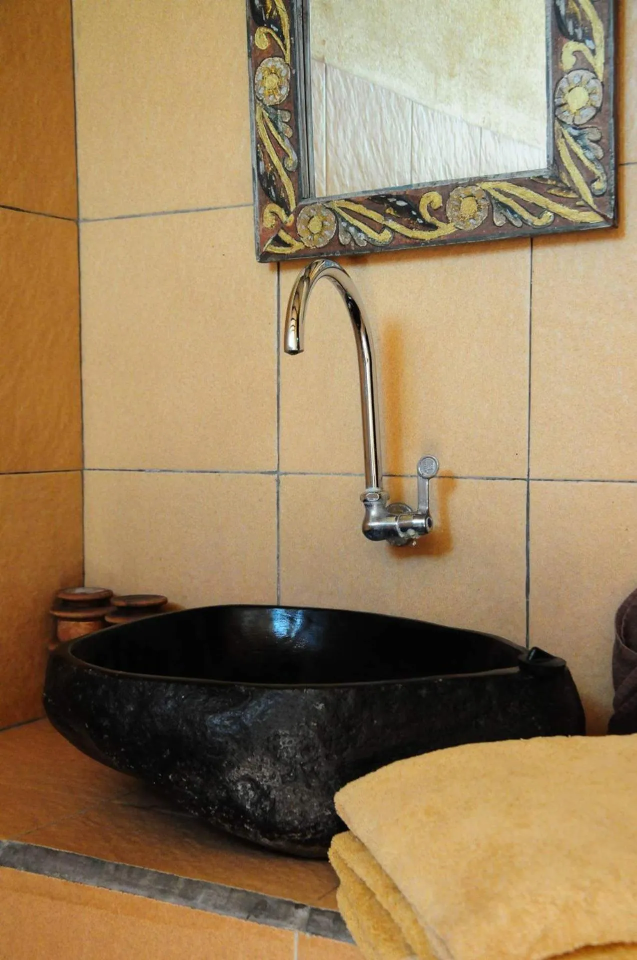 Bathroom in Gili Flush Harmony