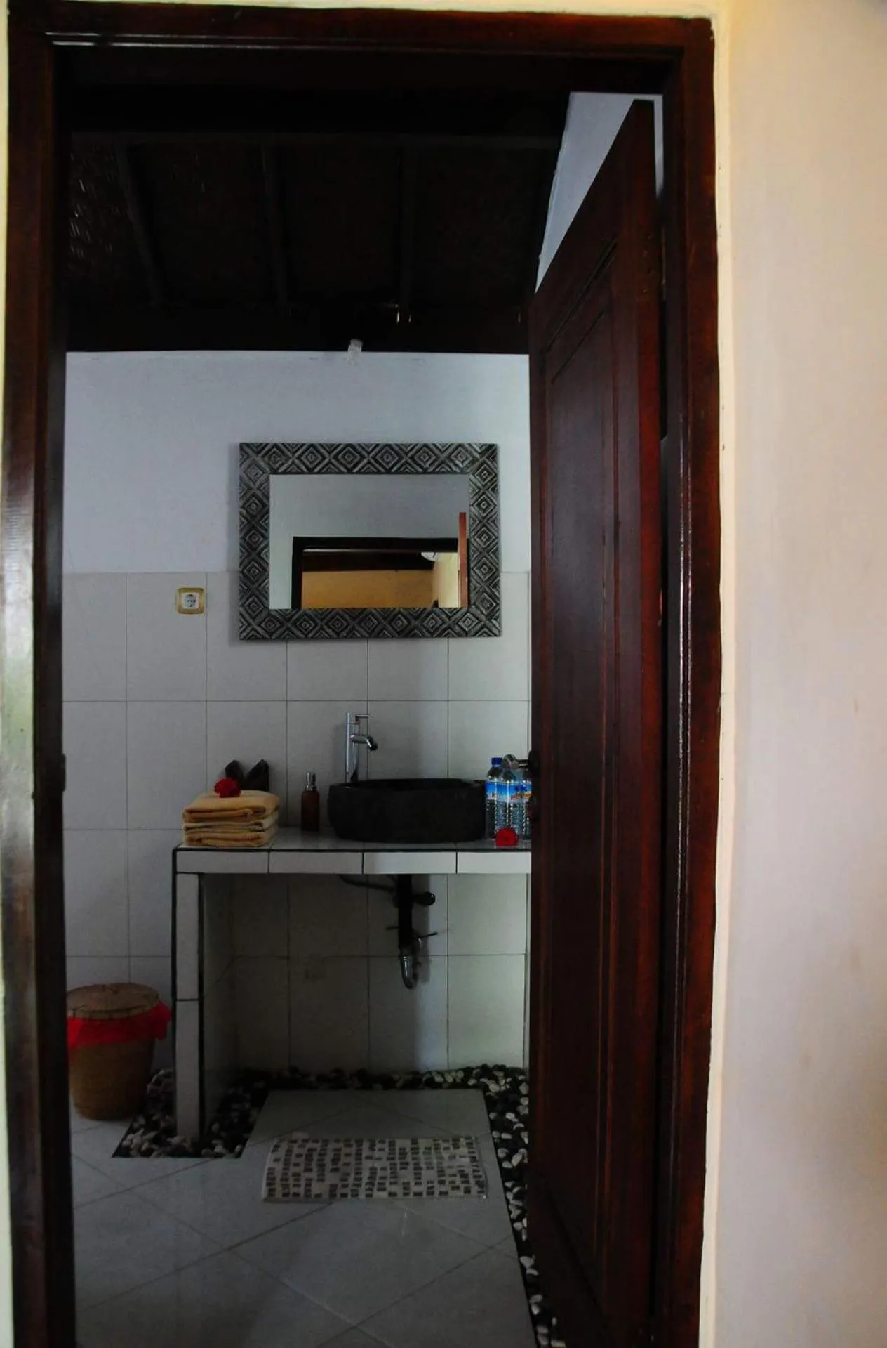 Bathroom in Gili Flush Harmony