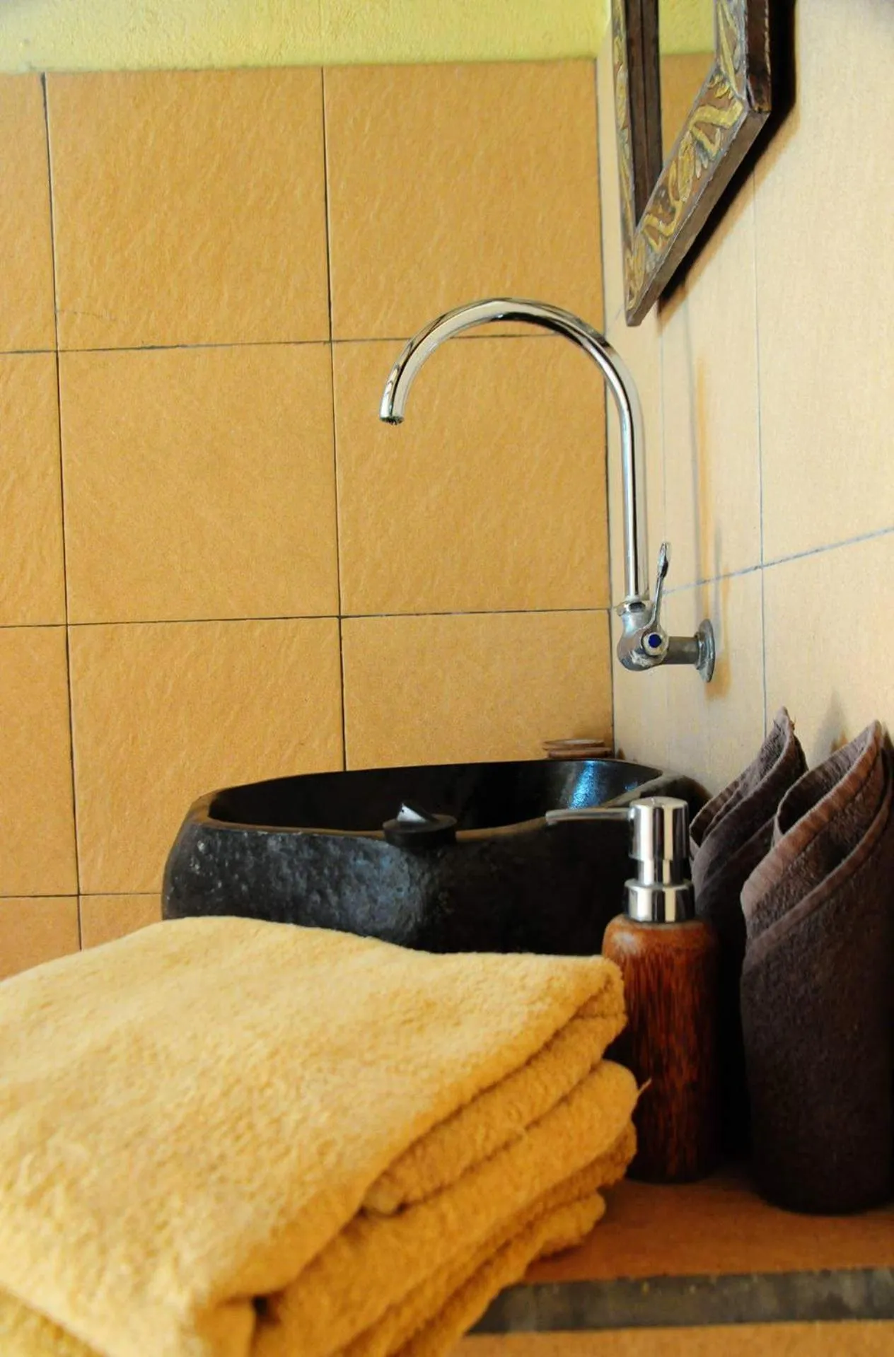 Bathroom in Gili Flush Harmony