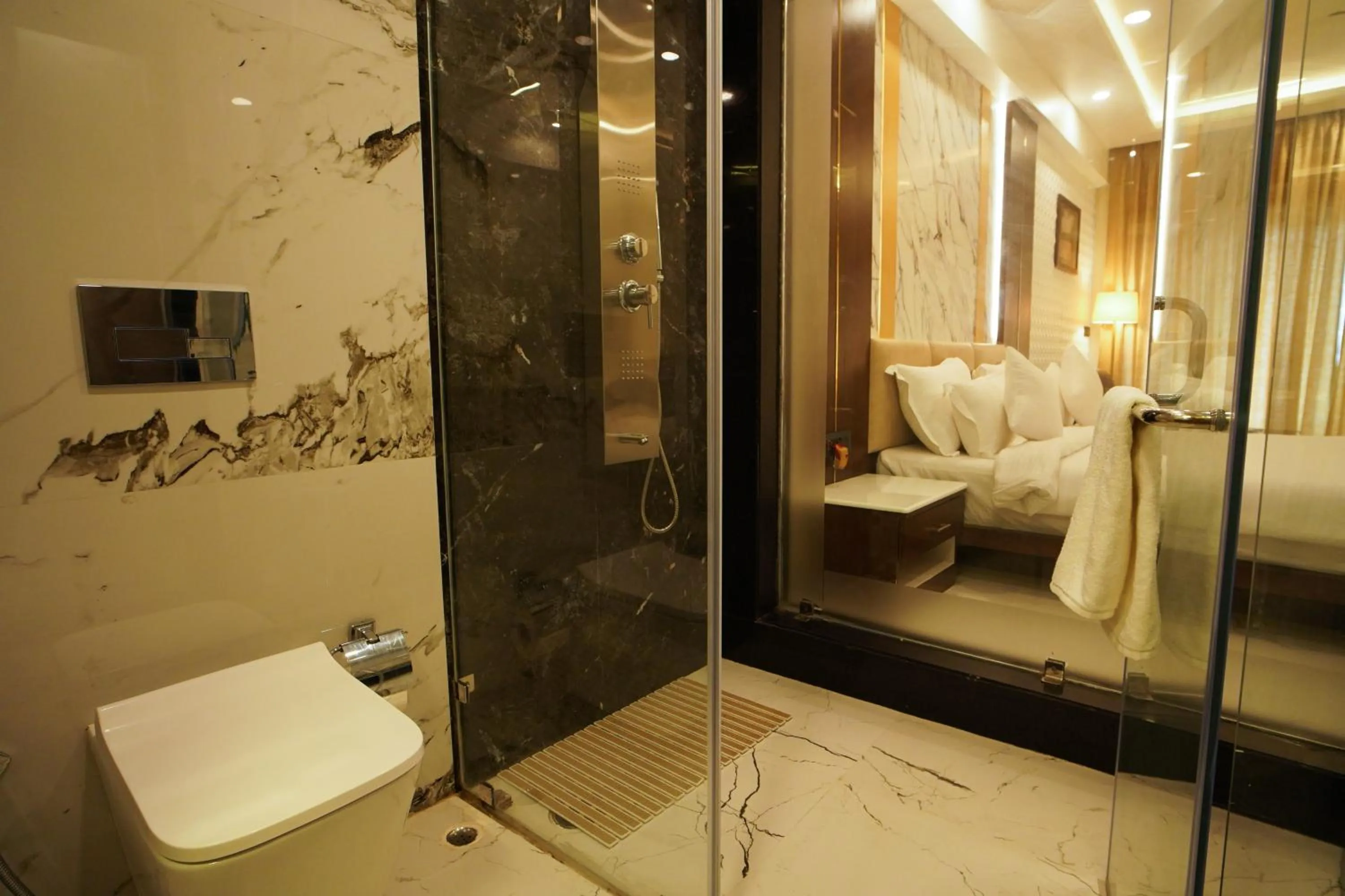 Bed in Shanti Seaview Resort & Spa