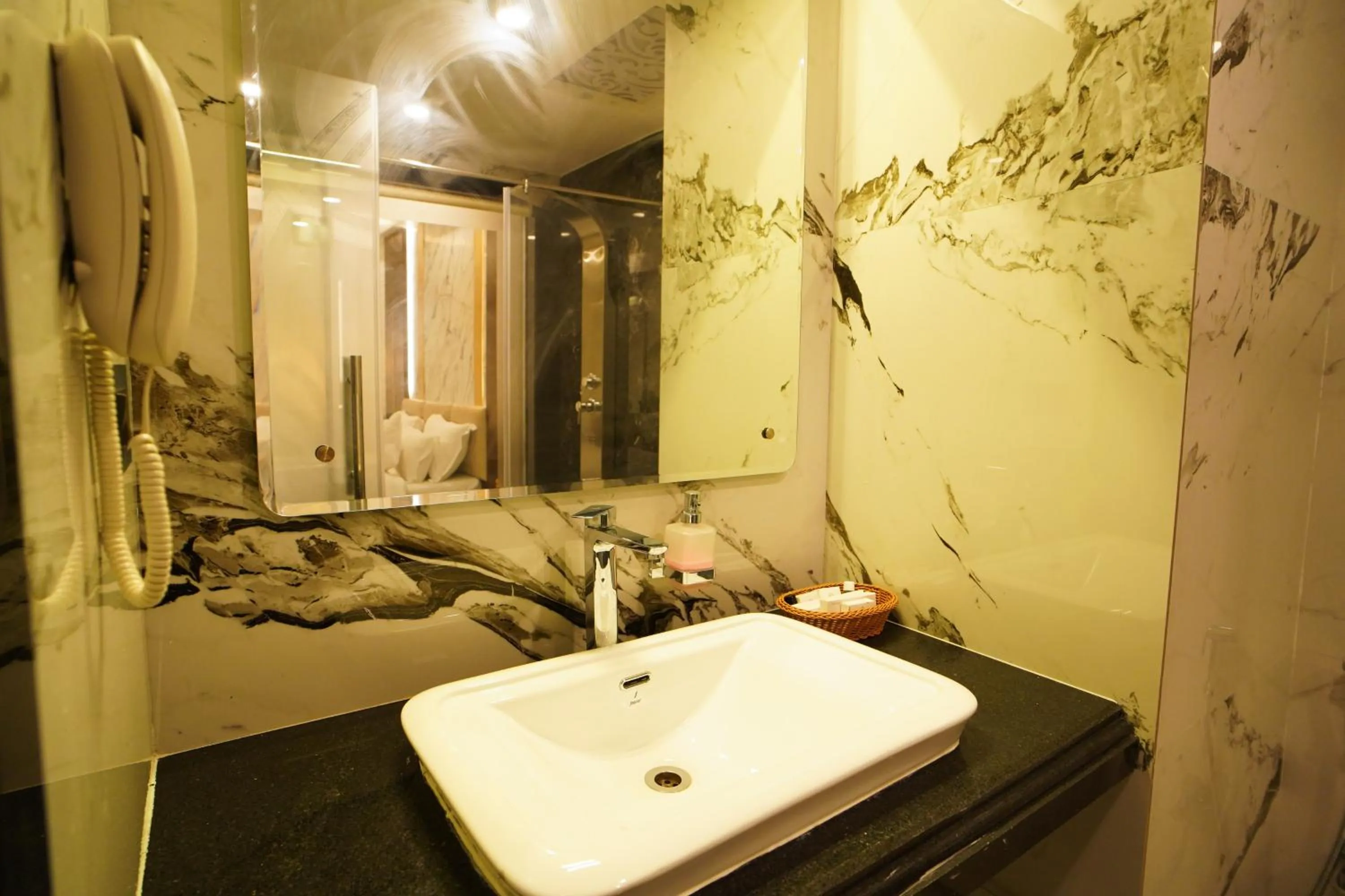 Shanti Seaview Resort & Spa