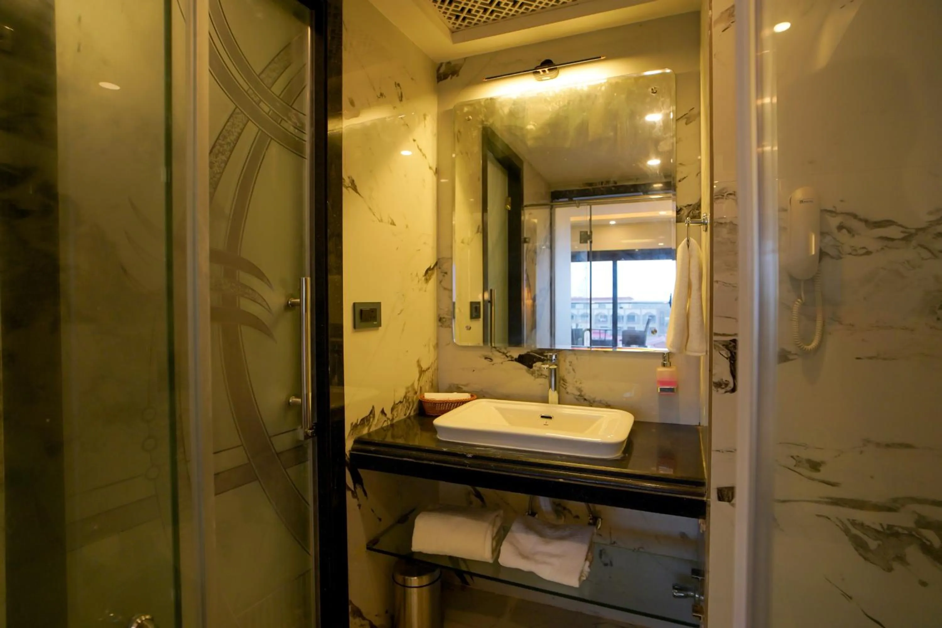 Shanti Seaview Resort & Spa