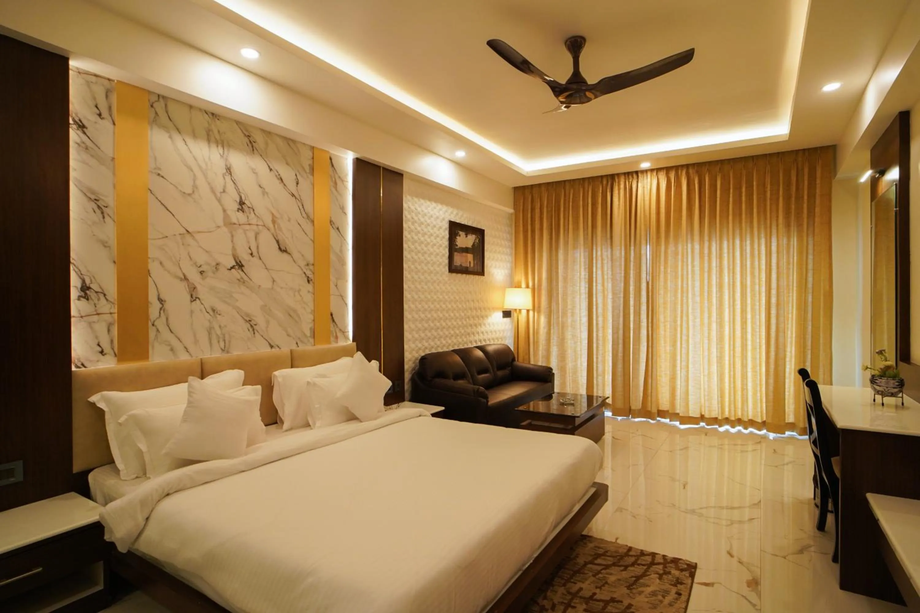 Bed in Shanti Seaview Resort & Spa