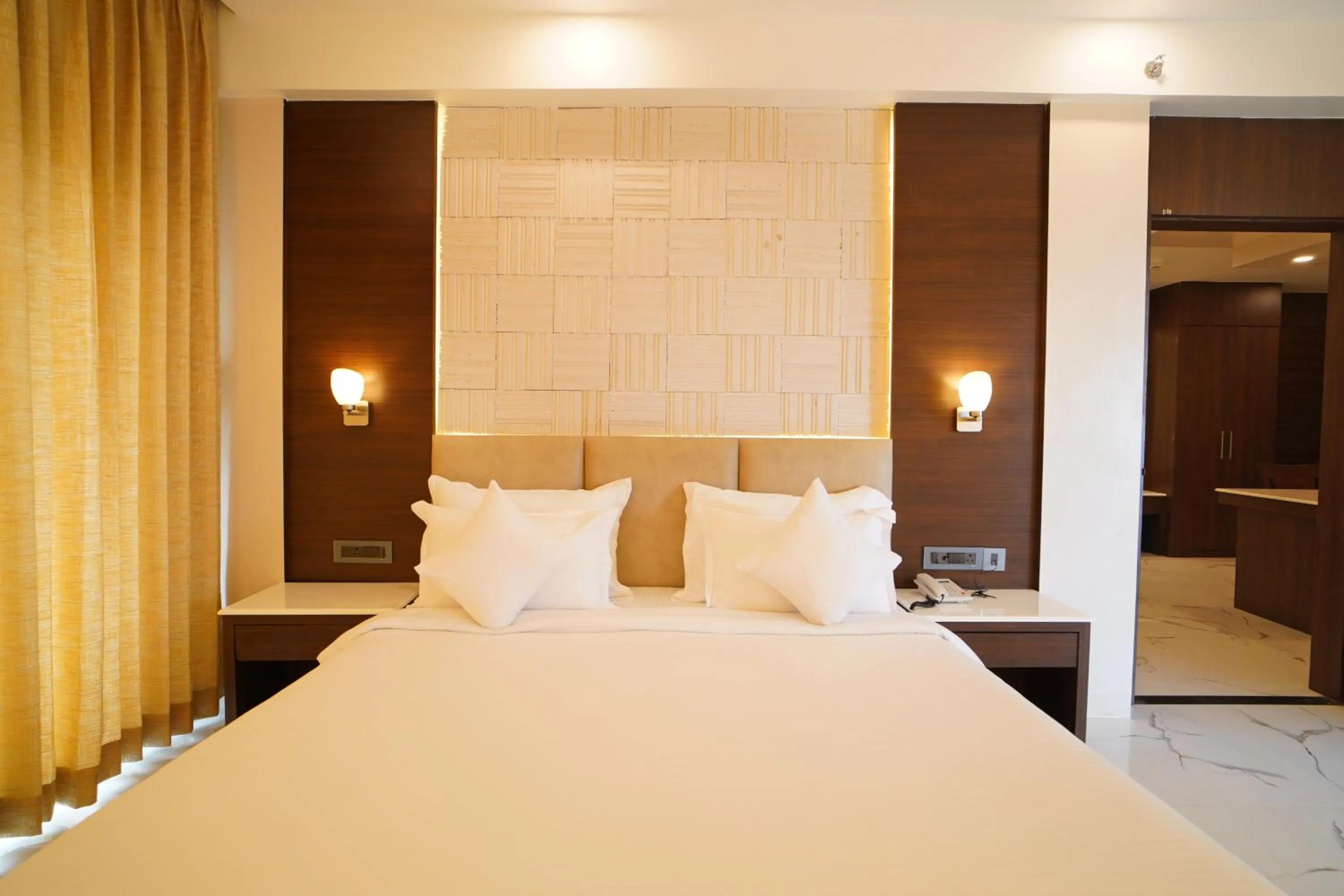 Bed in Shanti Seaview Resort & Spa