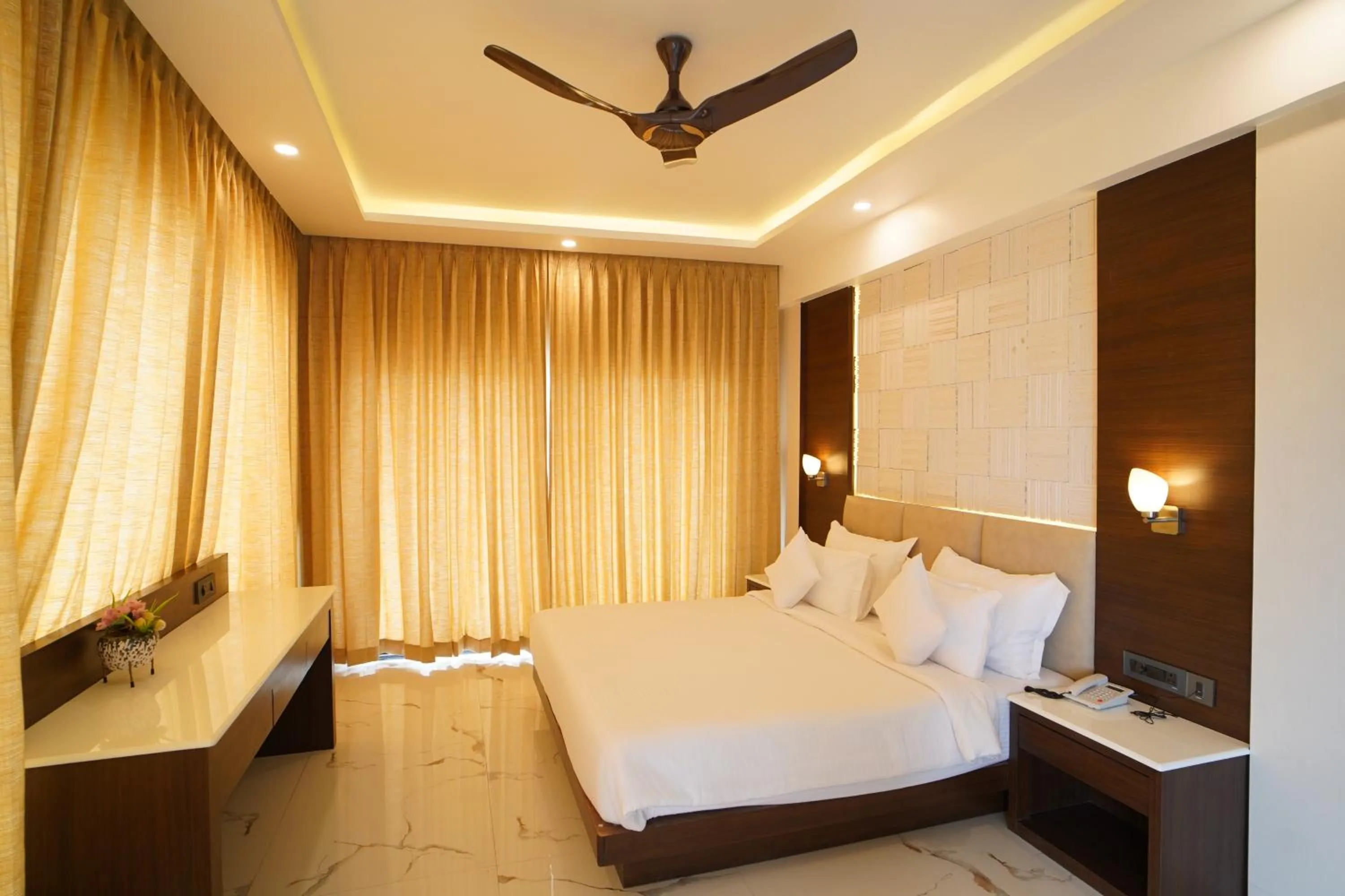 Bed in Shanti Seaview Resort & Spa