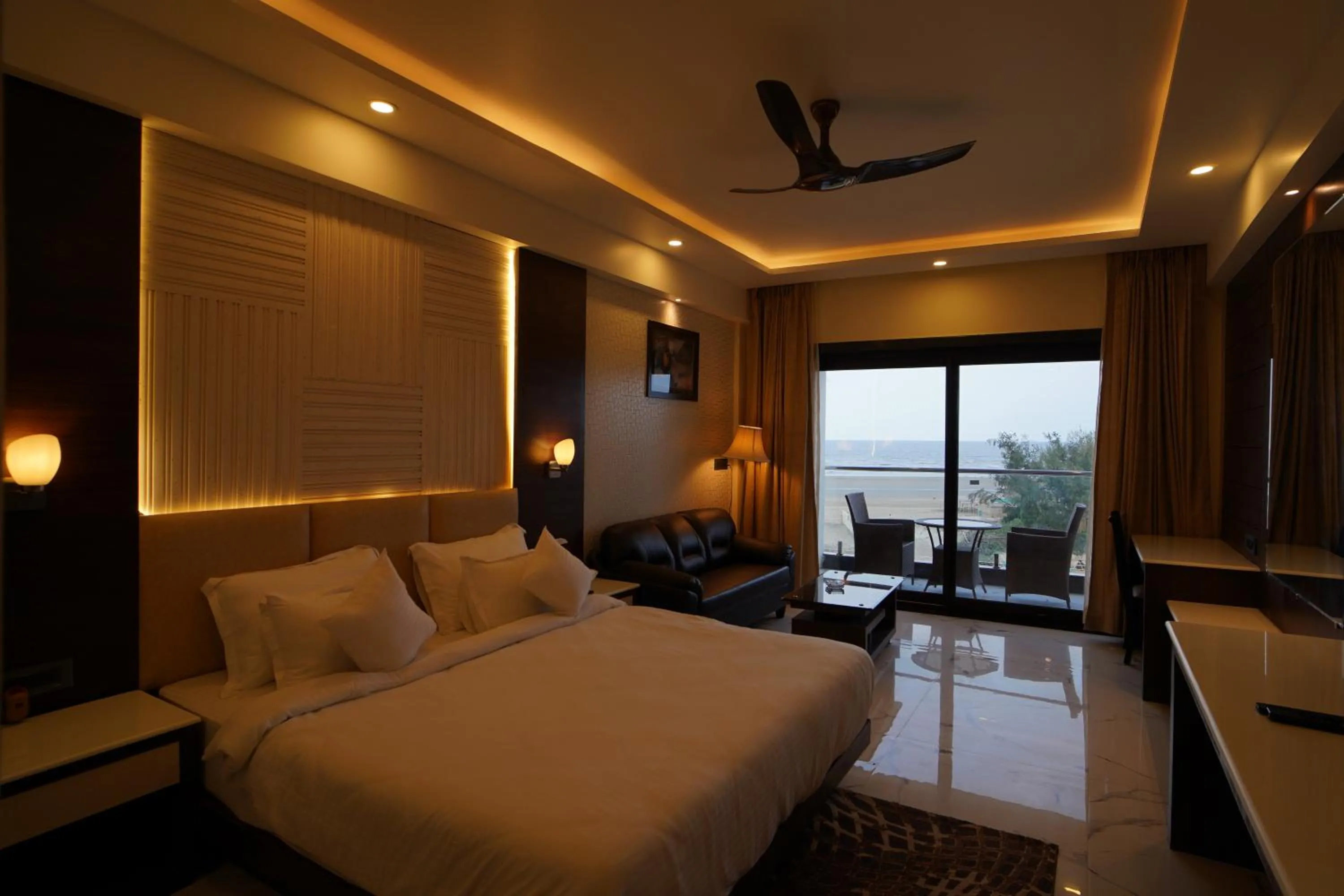 Bed in Shanti Seaview Resort & Spa