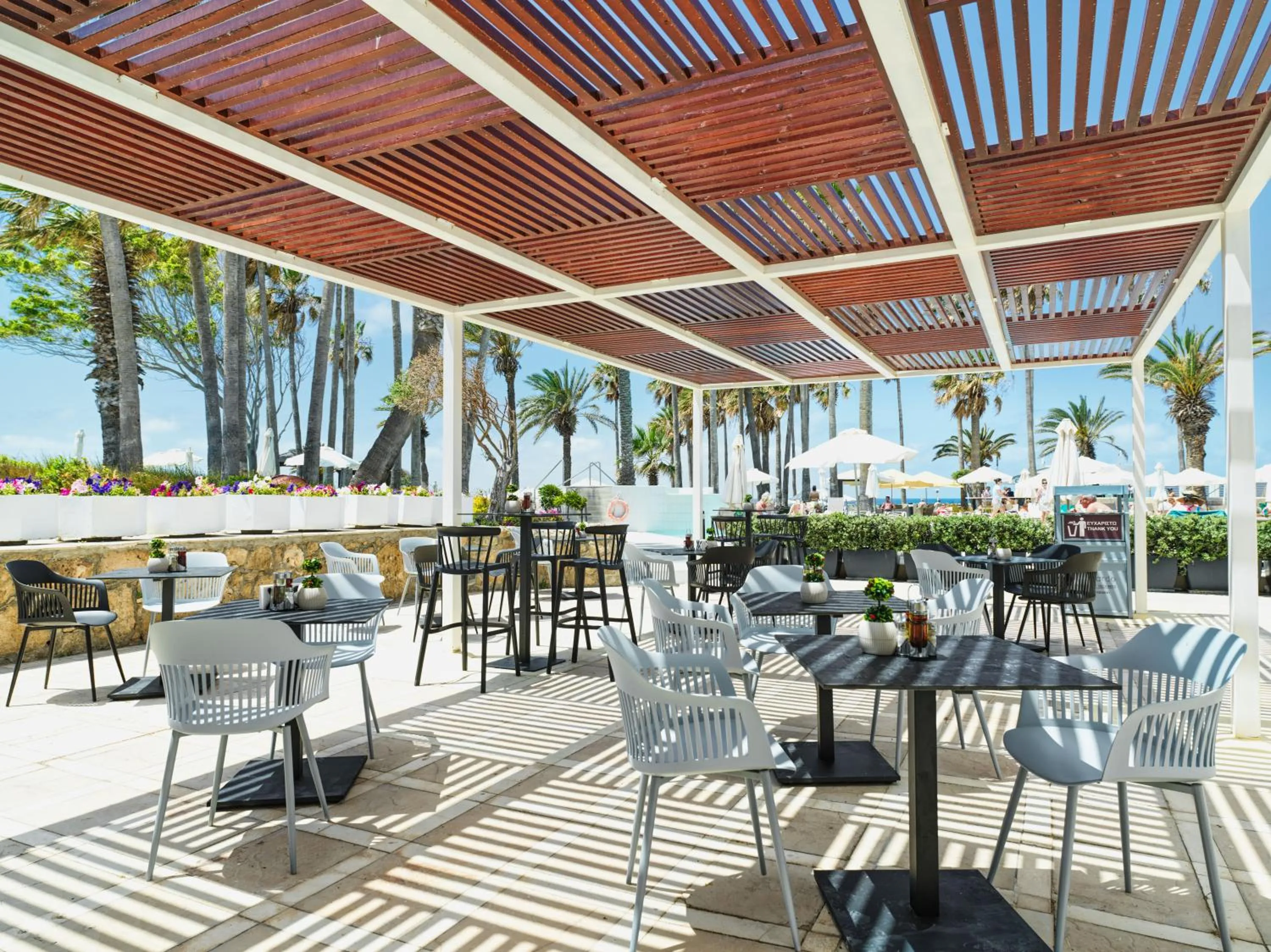Restaurant/places to eat in Leonardo Plaza Cypria Maris Beach Hotel & Spa