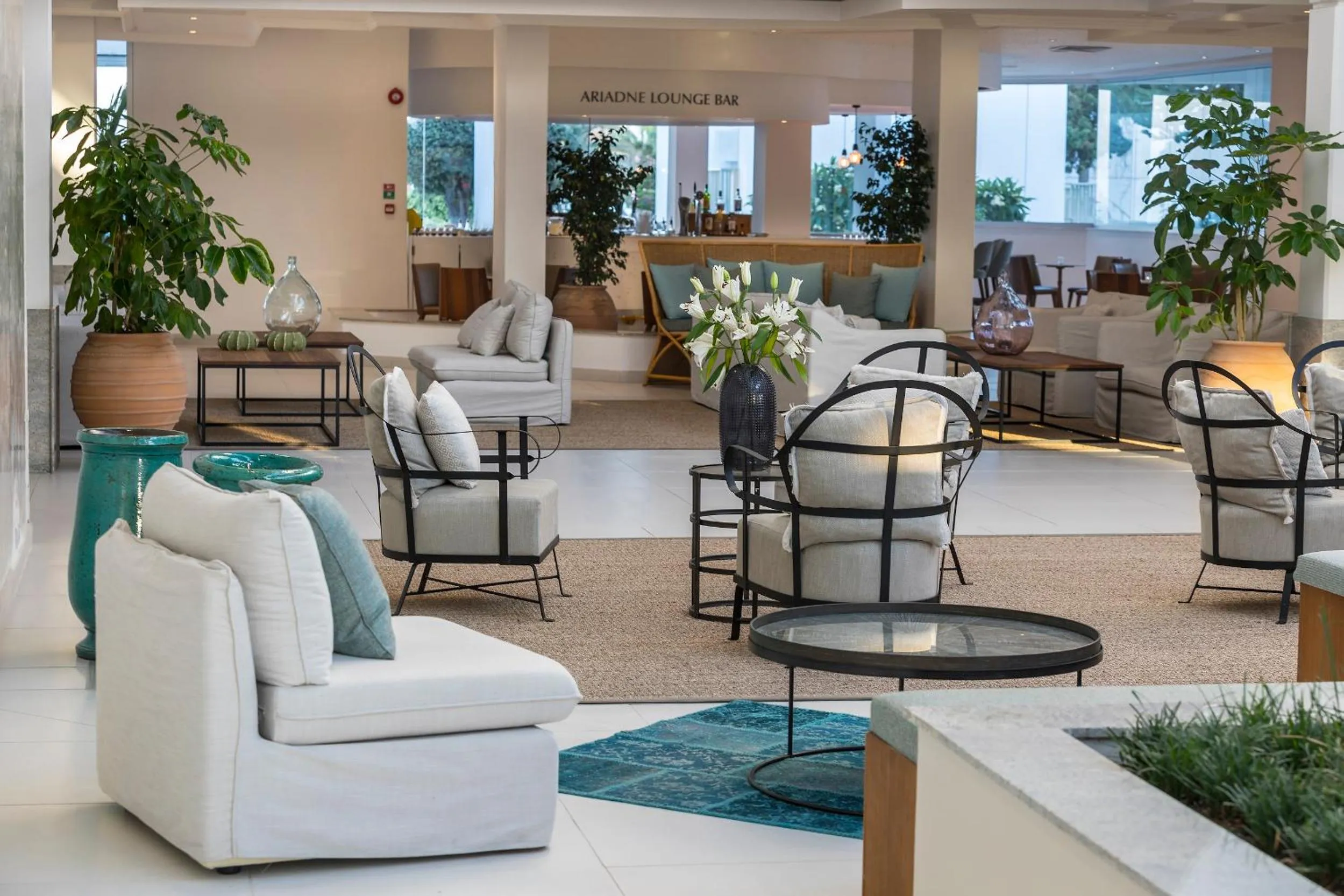Lobby or reception in Leonardo Plaza Cypria Maris Beach Hotel & Spa