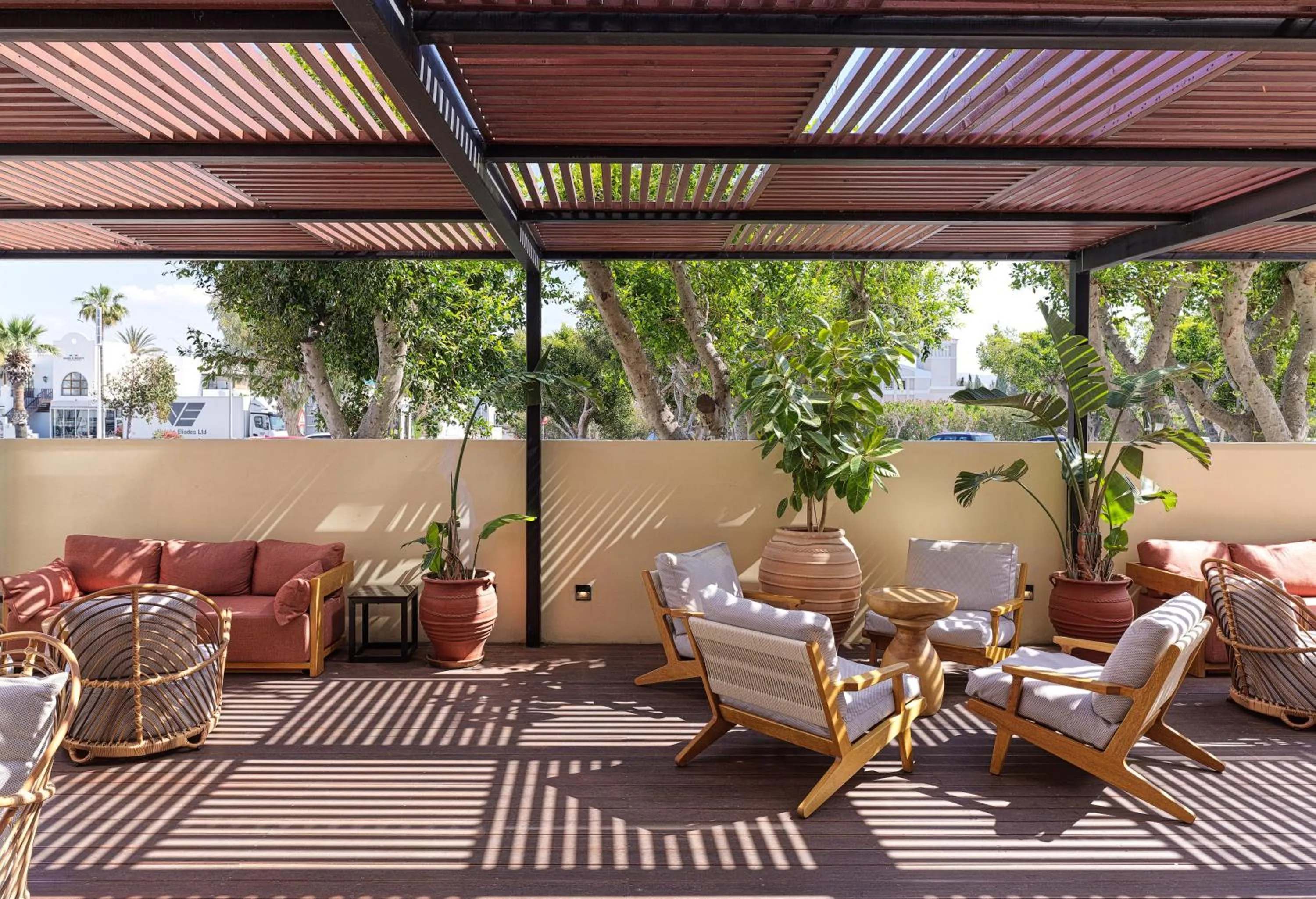 Lounge or bar in Leonardo Plaza Cypria Maris Beach Hotel & Spa