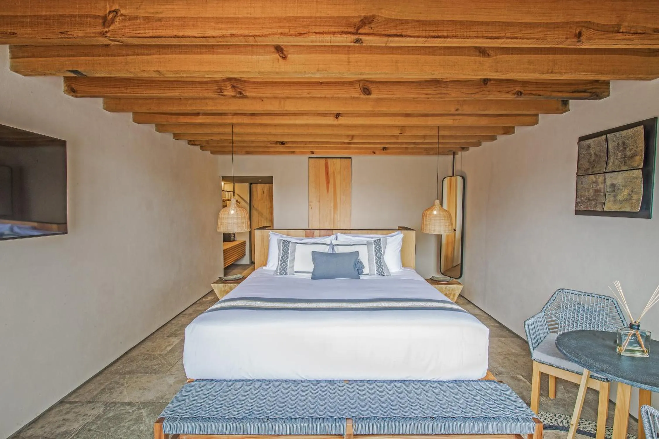 Decorative detail, Bed in El Lugar del que te hable Hotel Boutique