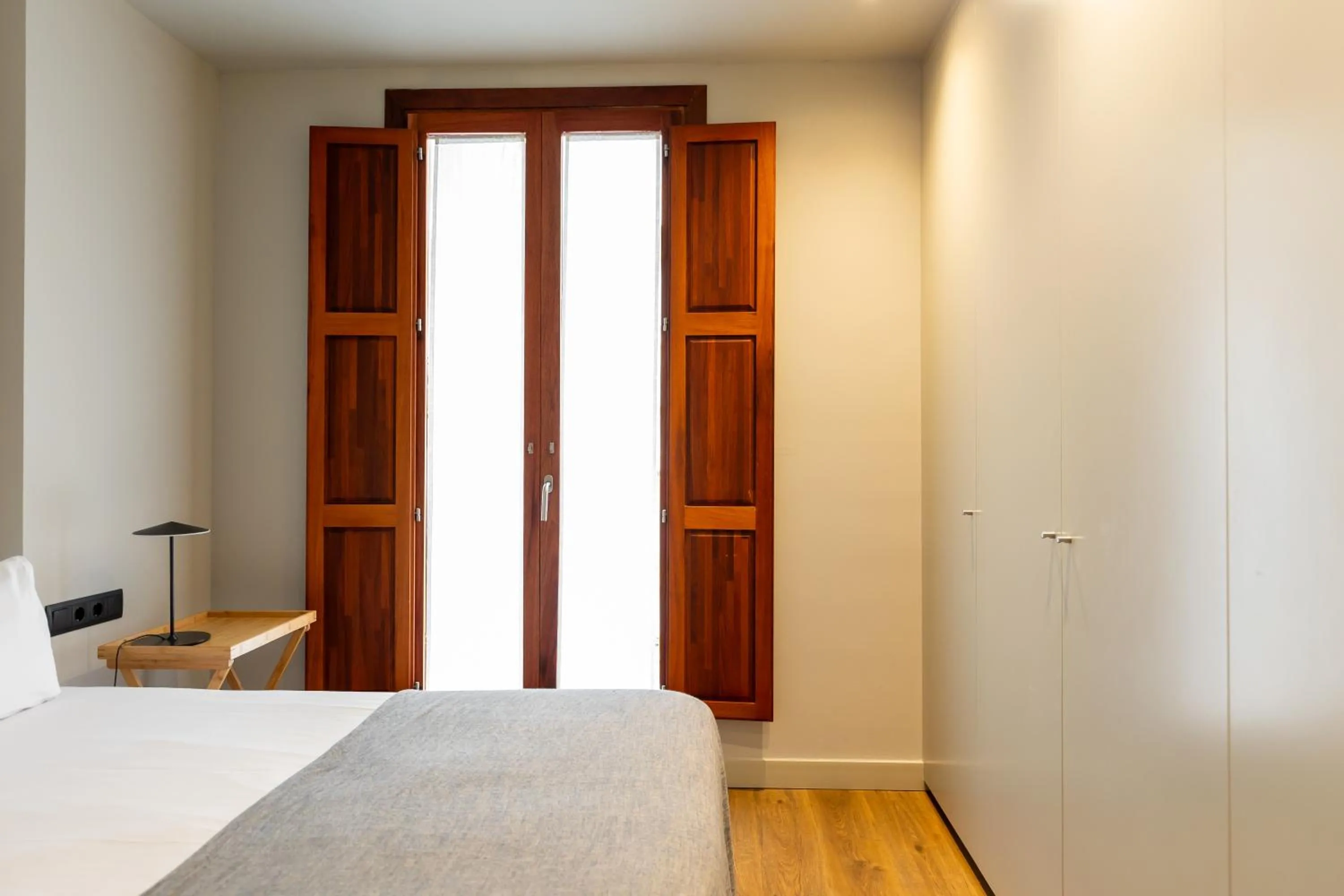 Bedroom, Bed in Uma Suites Barceloneta Beach