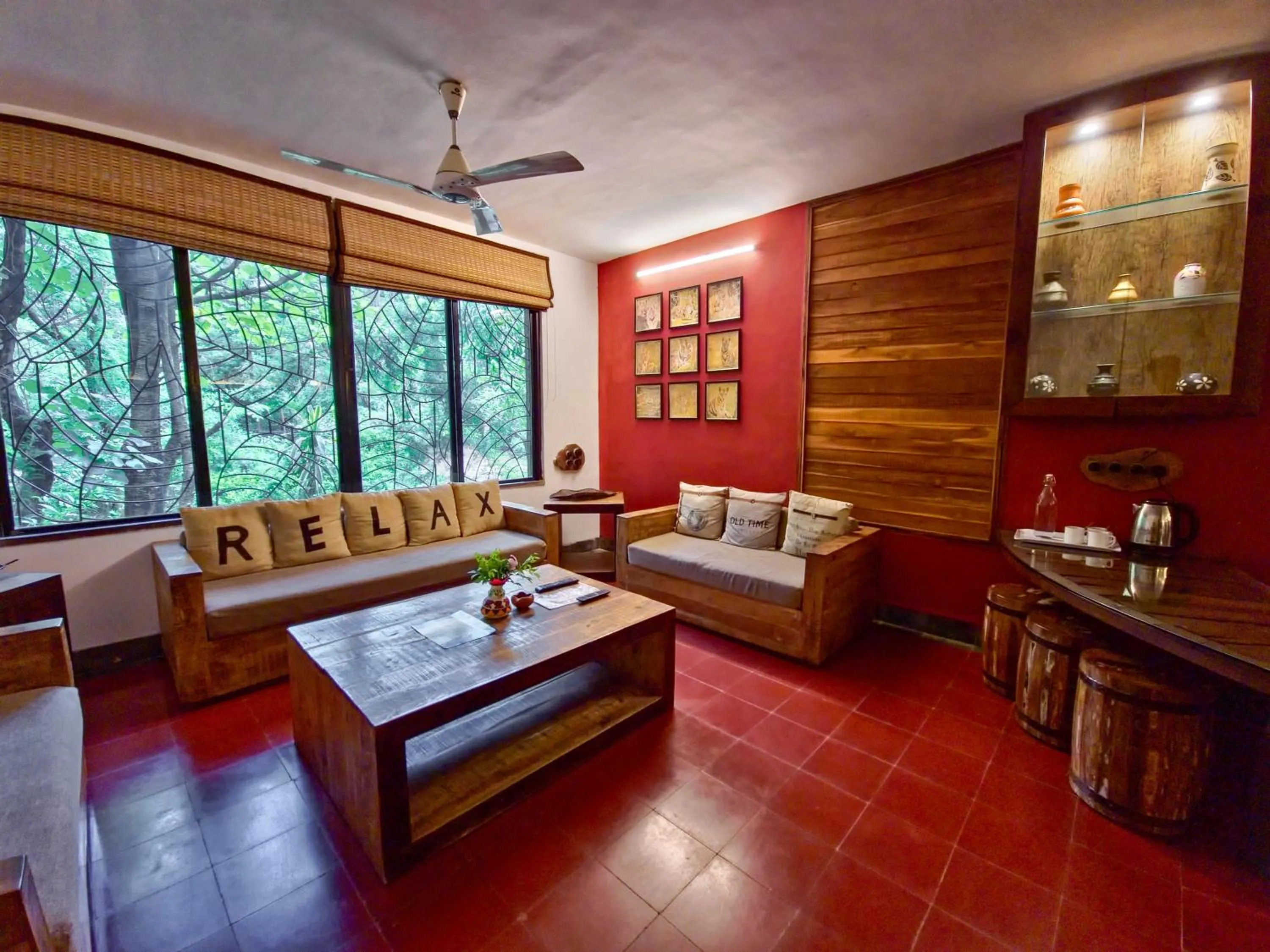 Seating area in Tathastu Pench