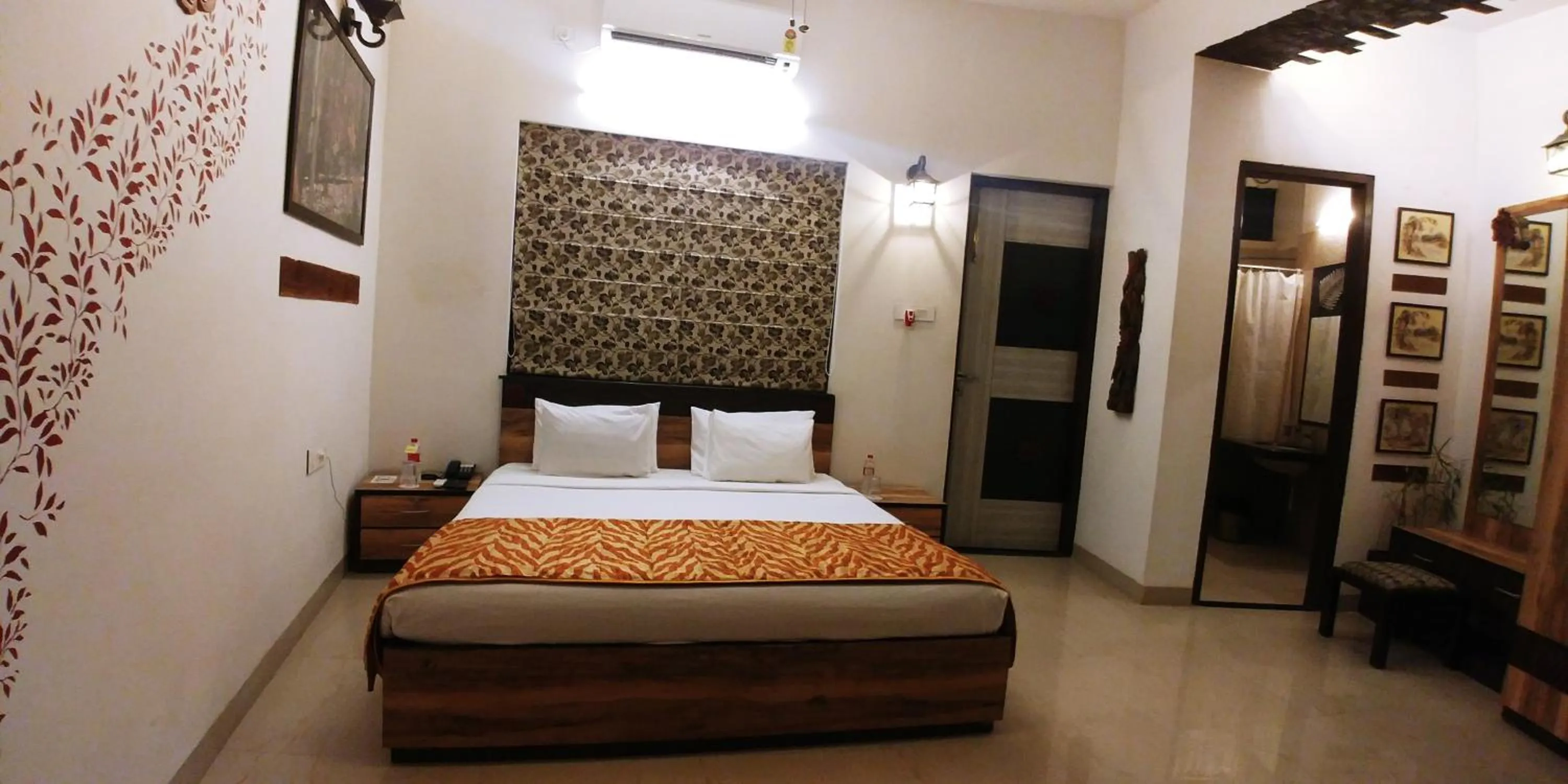 Bedroom, Bed in Tathastu Pench