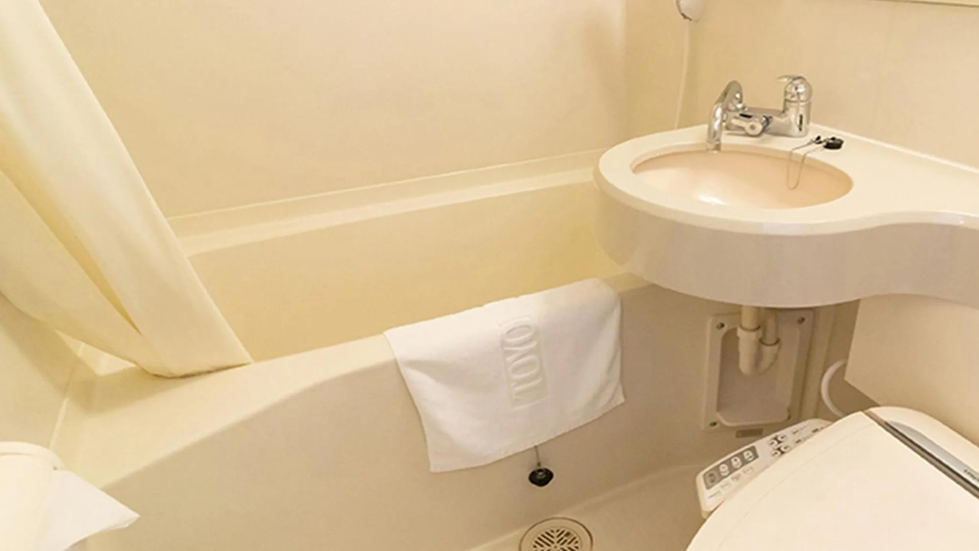 Bathroom in Toyoko Inn Tokyo Minami-machida