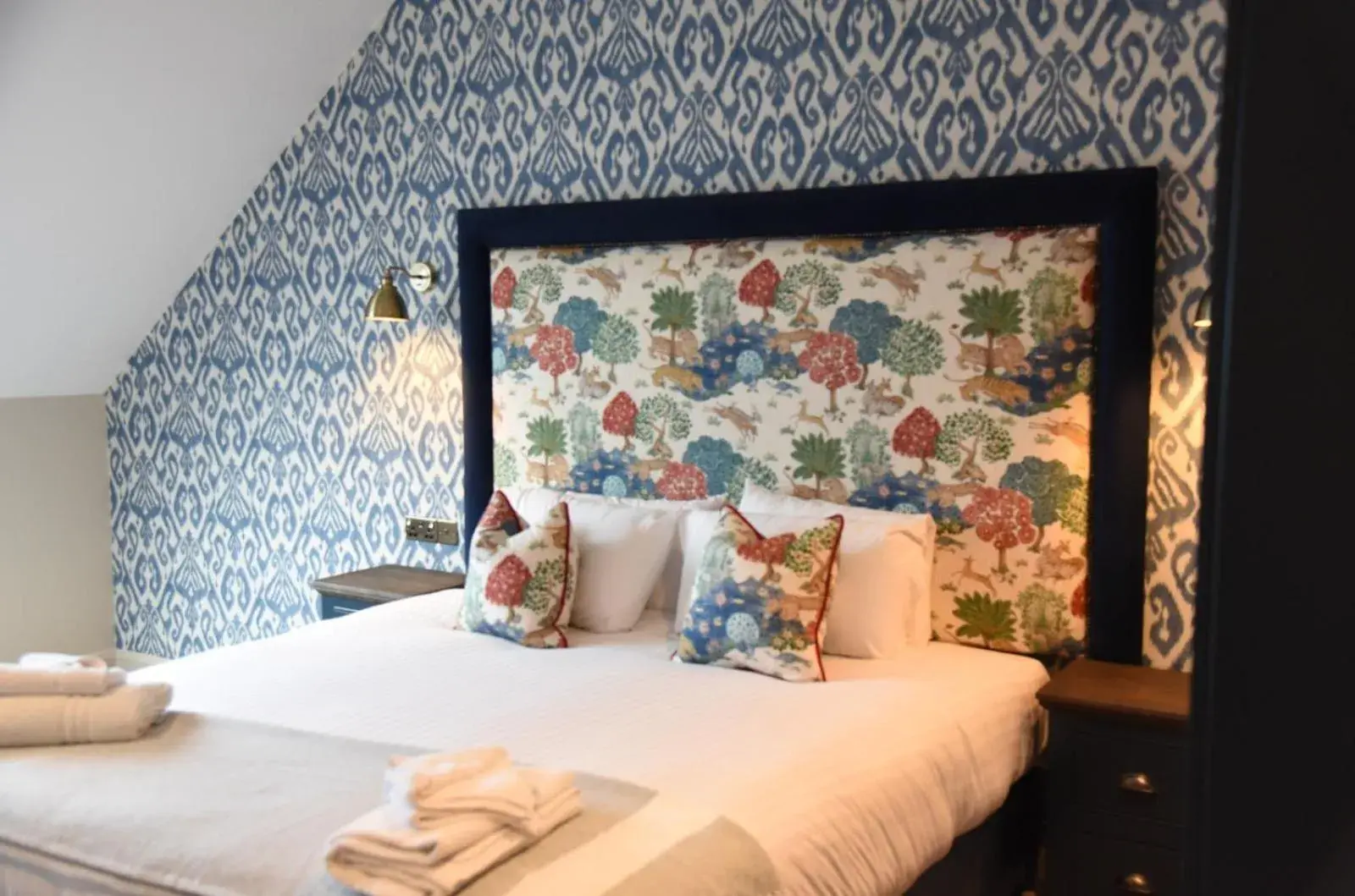 Family Room (2 Adults + 1 Child) in Thatchers, Leatherhead East Horsley Family Room (2 Adults + 1 Child) in Thatchers, Leatherhead East Horsley