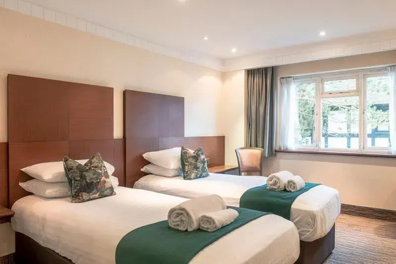 Twin Room in Thatchers, Leatherhead East Horsley Twin Room in Thatchers, Leatherhead East Horsley