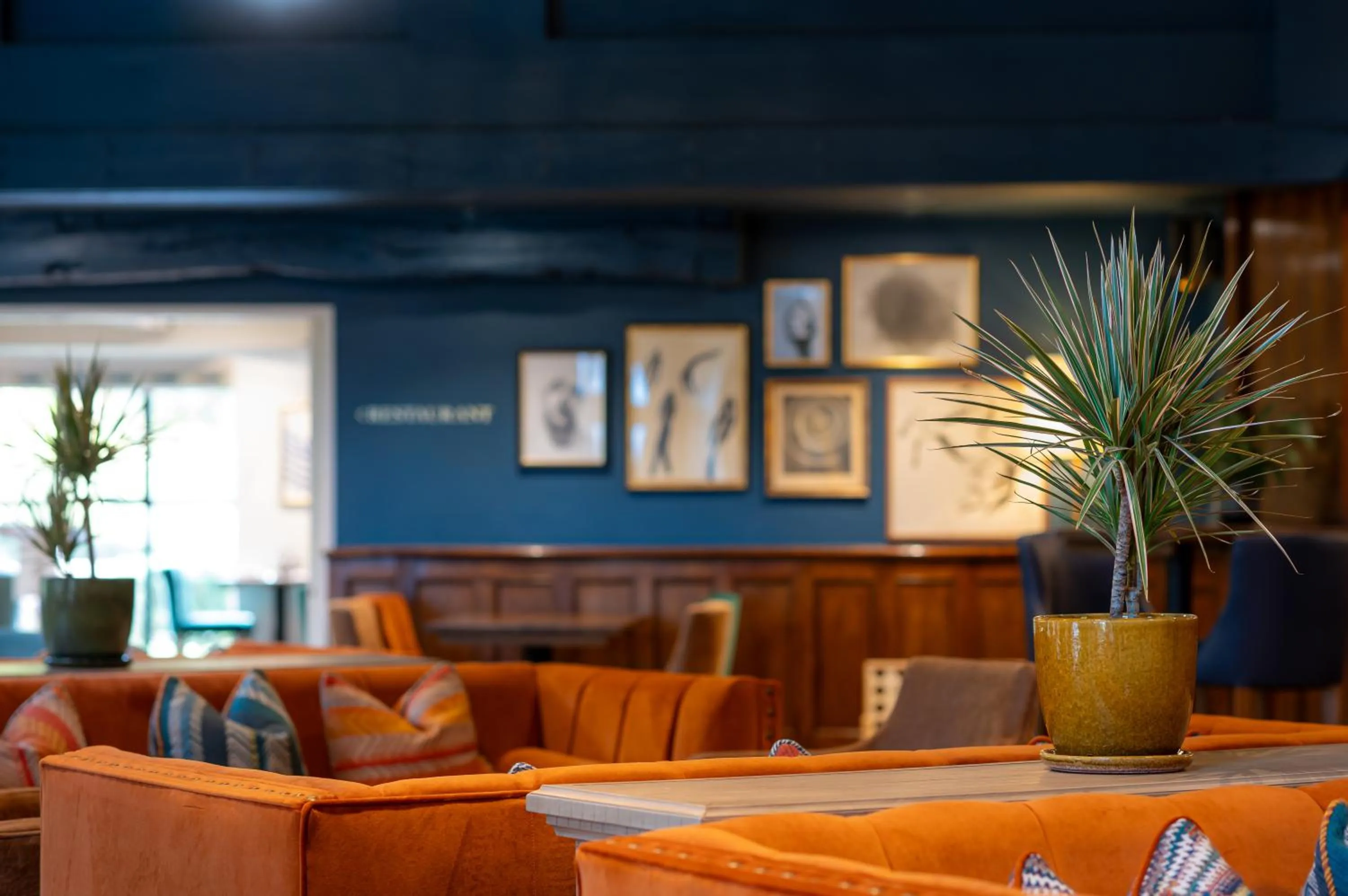 Lounge or bar in Thatchers, Leatherhead East Horsley