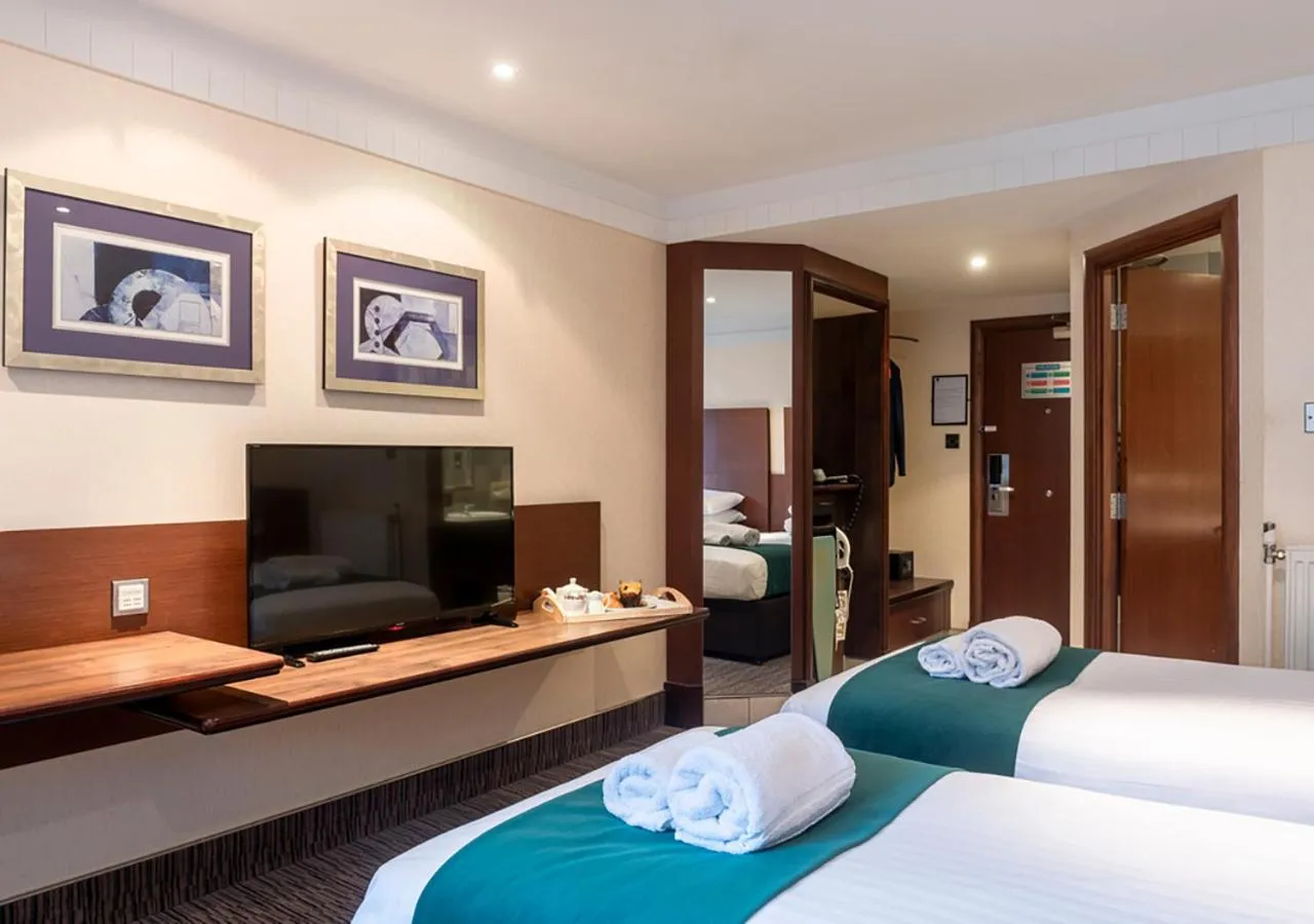 Bed in Thatchers, Leatherhead East Horsley