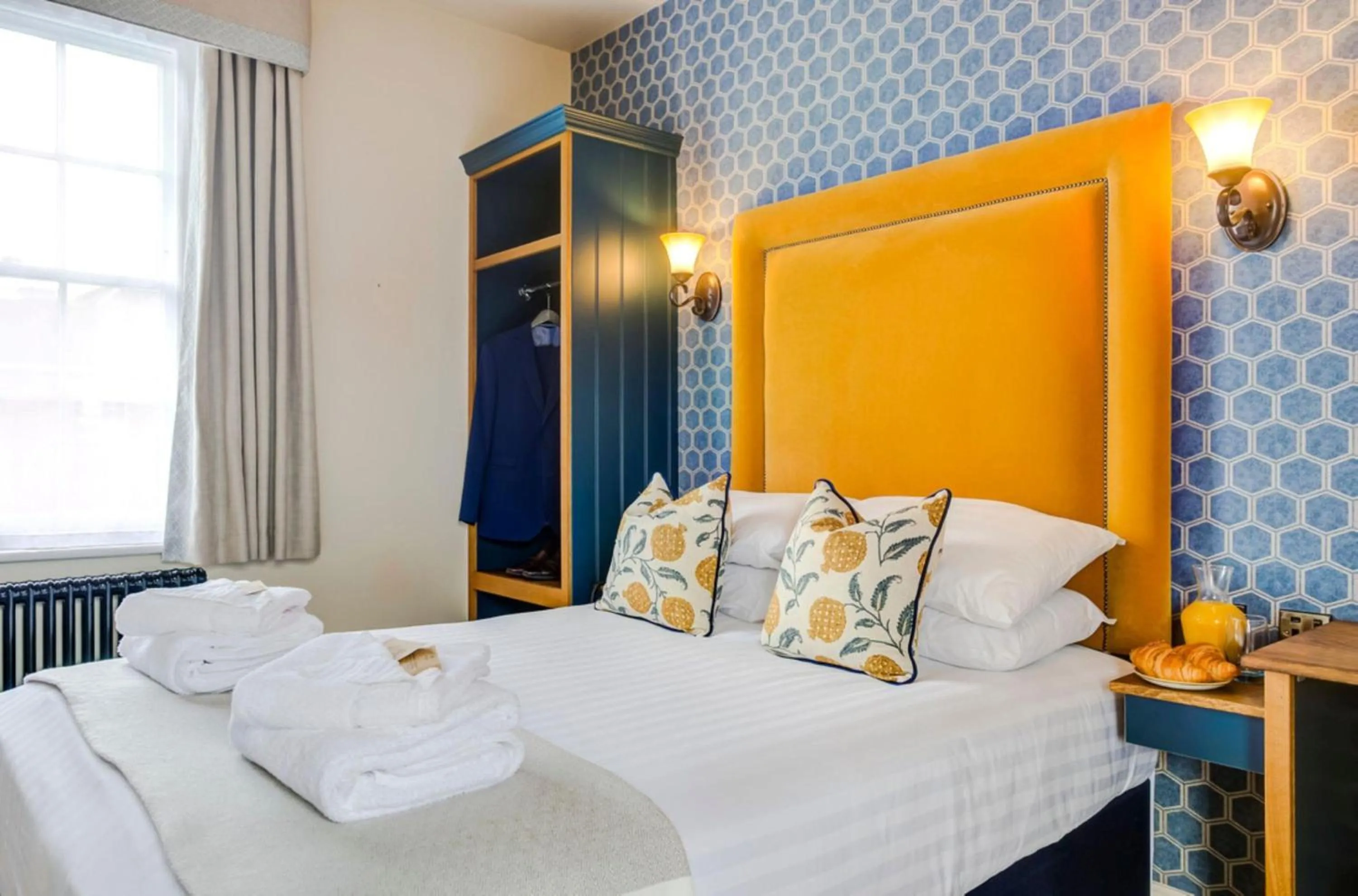 Bed in Thatchers, Leatherhead East Horsley