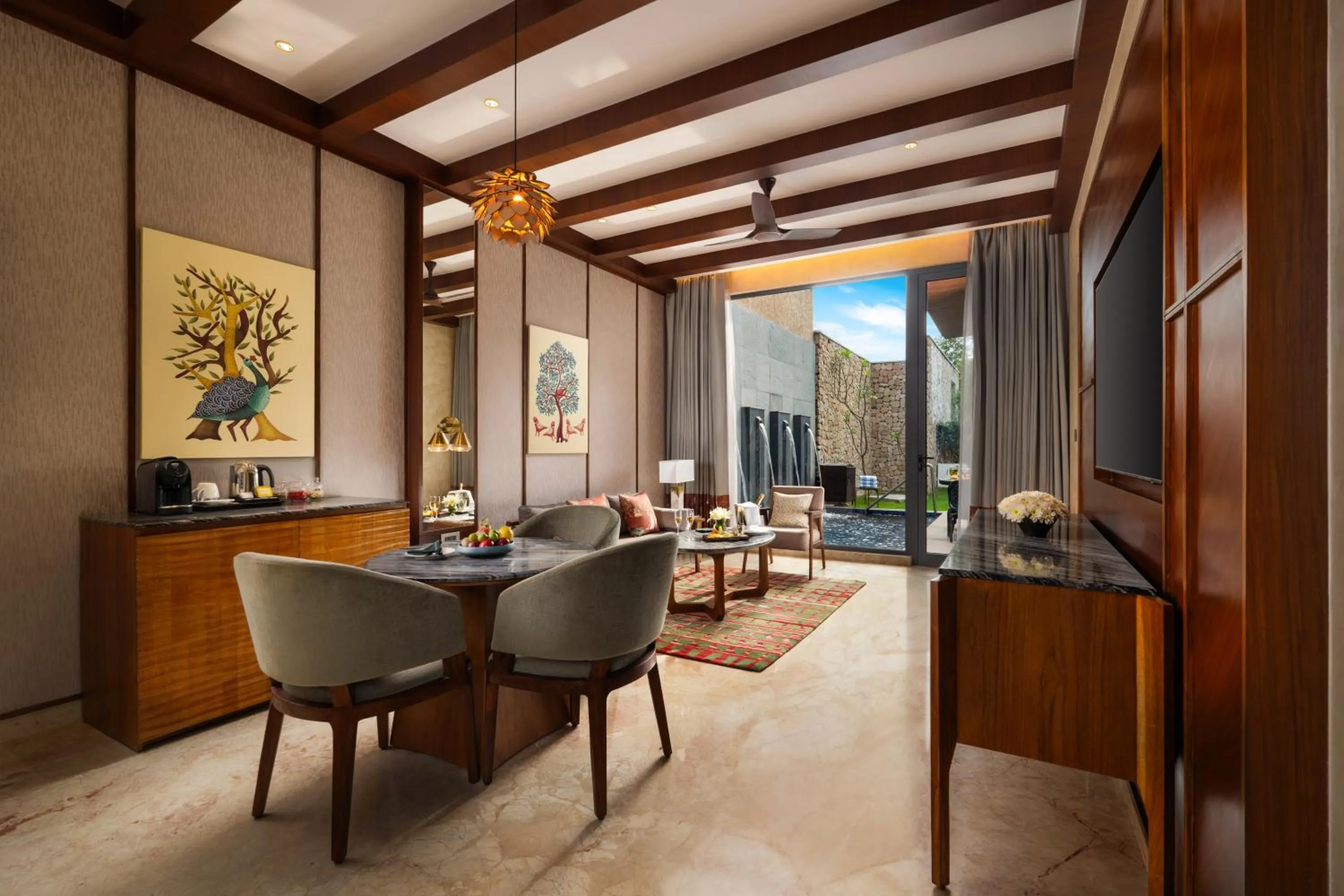 Living room in Taj Damdama Lake Resort & Spa, Gurugram