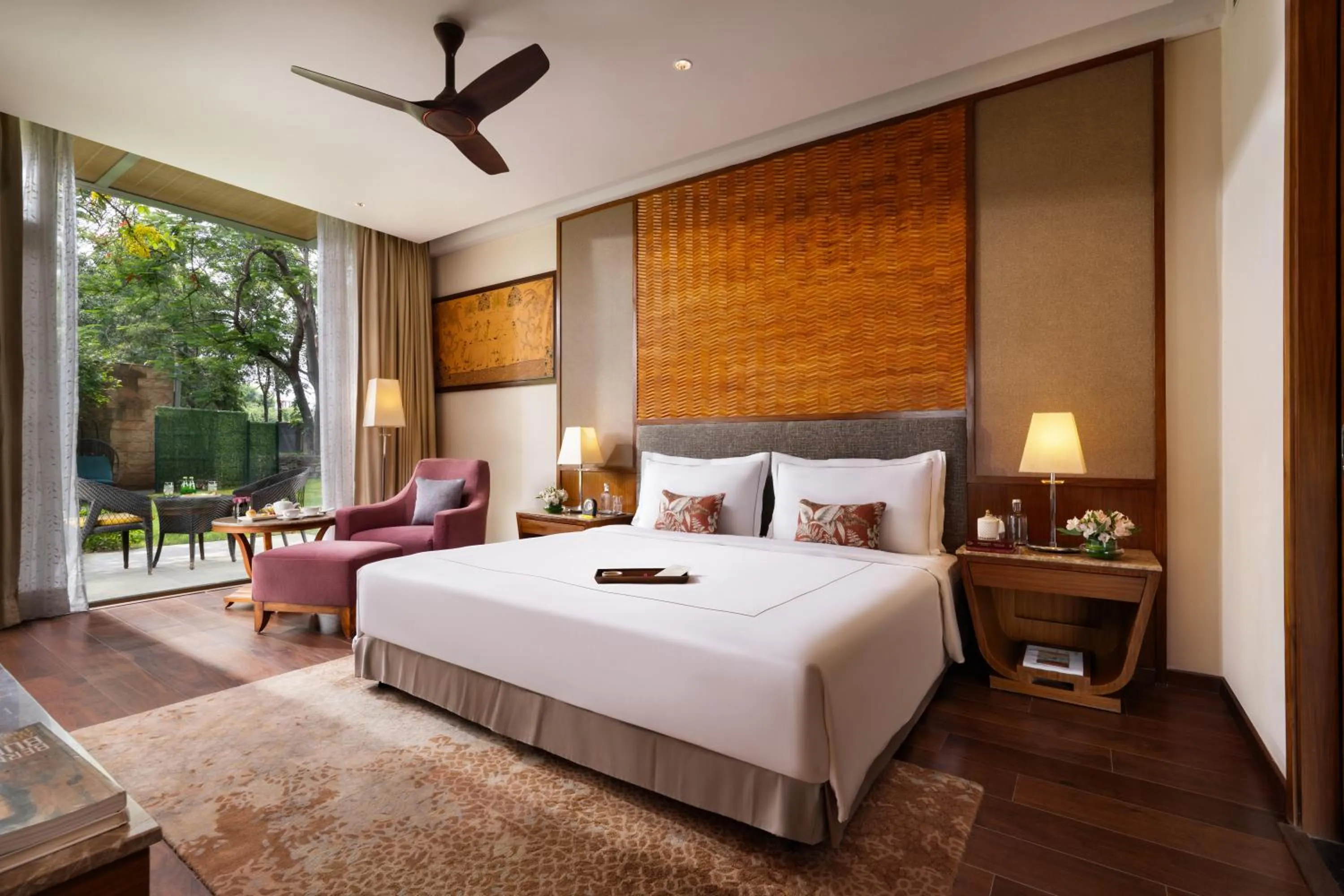 Bedroom, Bed in Taj Damdama Lake Resort & Spa, Gurugram