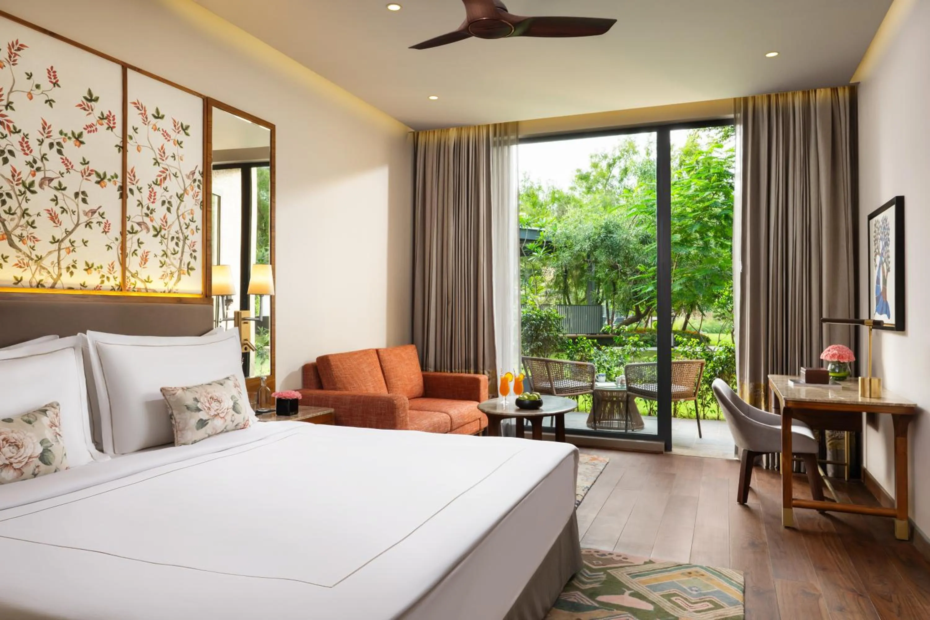 Bedroom, Bed in Taj Damdama Lake Resort & Spa, Gurugram