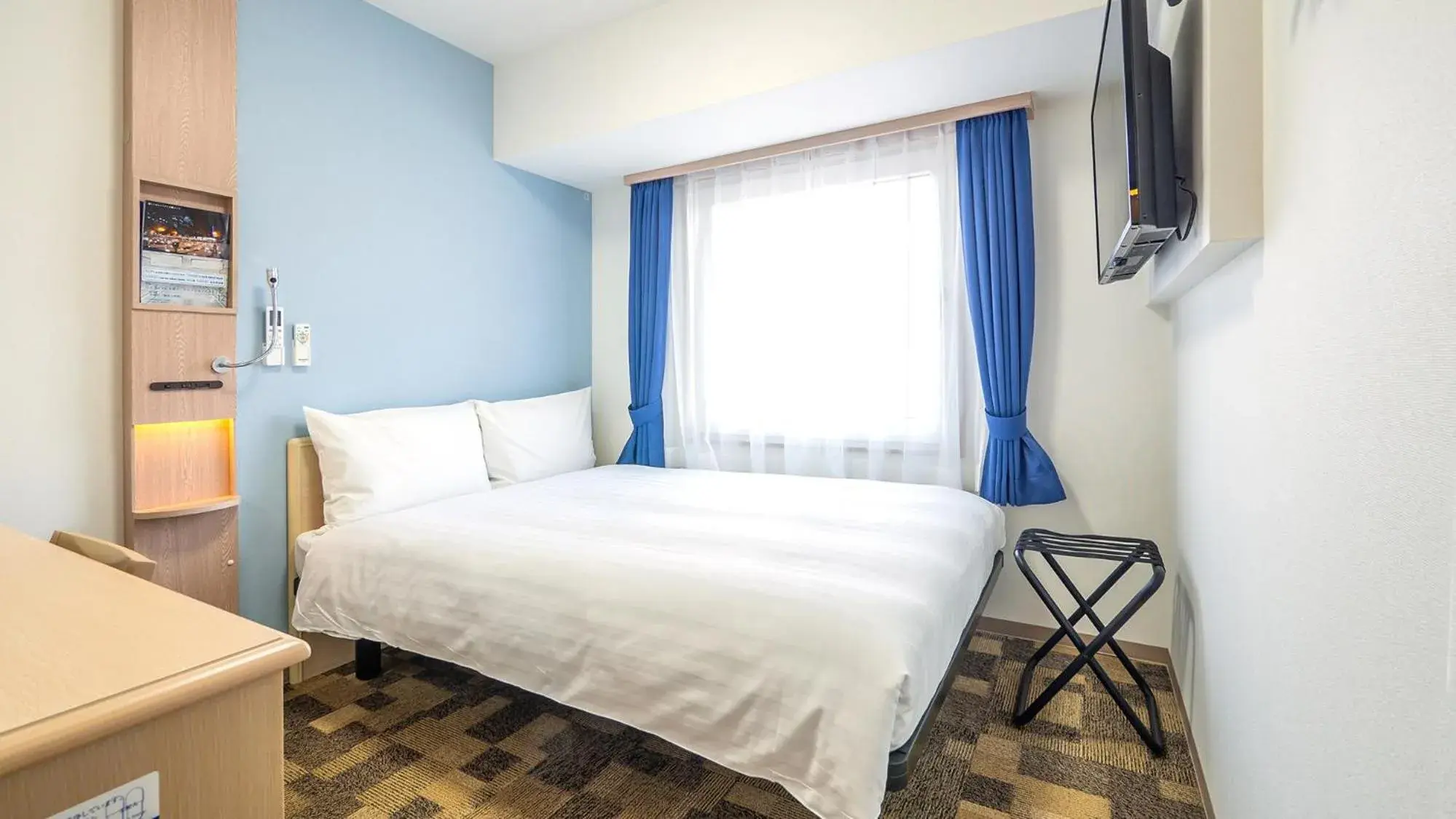 Economy Double Room - Non-Smoking in Toyoko Inn Yokohama-eki Nishi-guchi Economy Double Room - Non-Smoking in Toyoko Inn Yokohama-eki Nishi-guchi