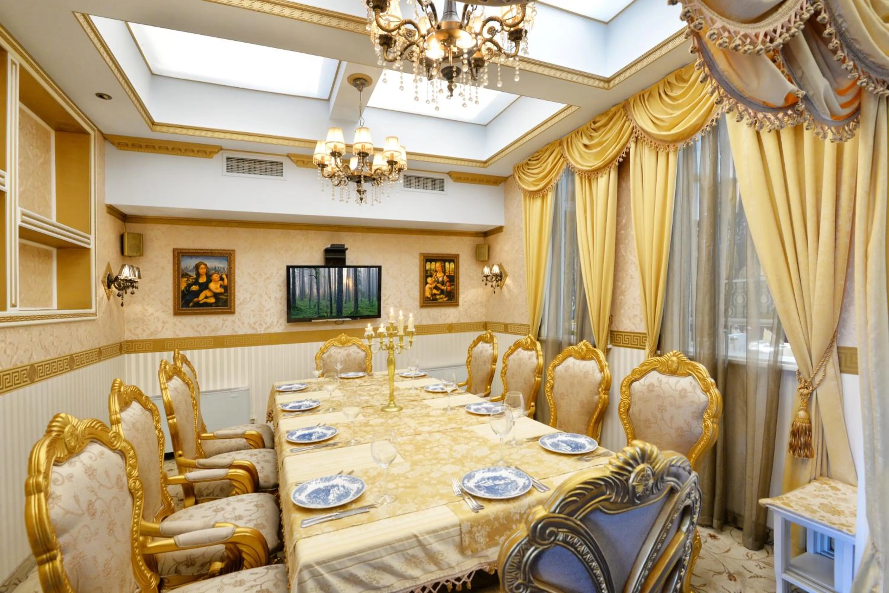 Restaurant/places to eat in Hotel Boyana - Free Parking