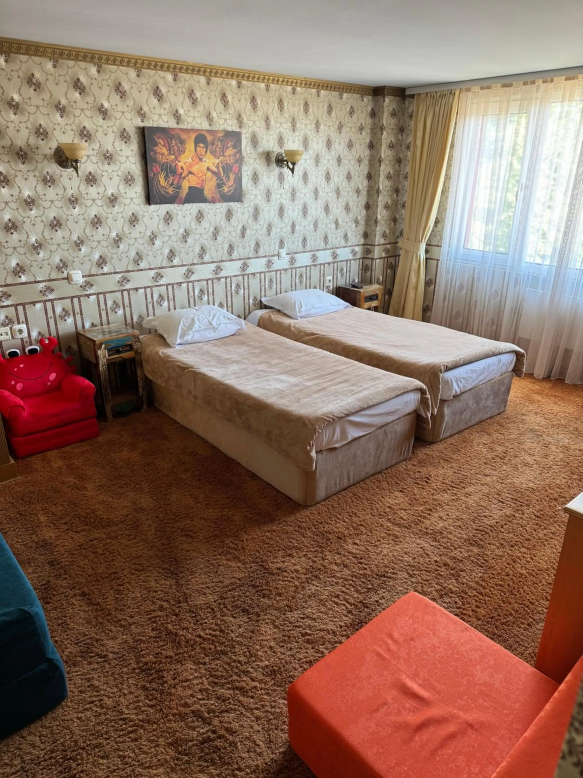 Bed in Hotel Boyana - Free Parking