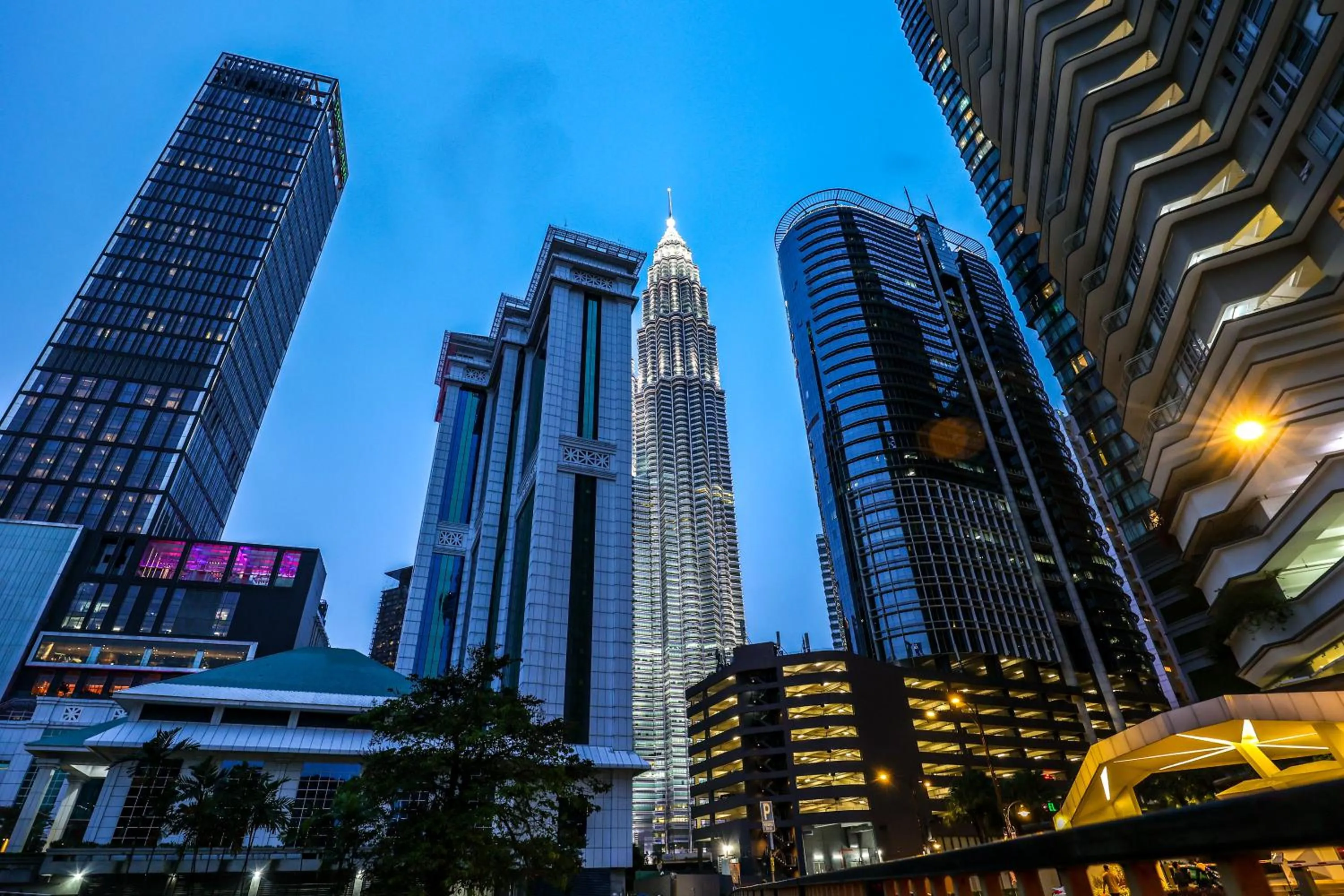 Sky Suites KLCC By Calm Sojourn