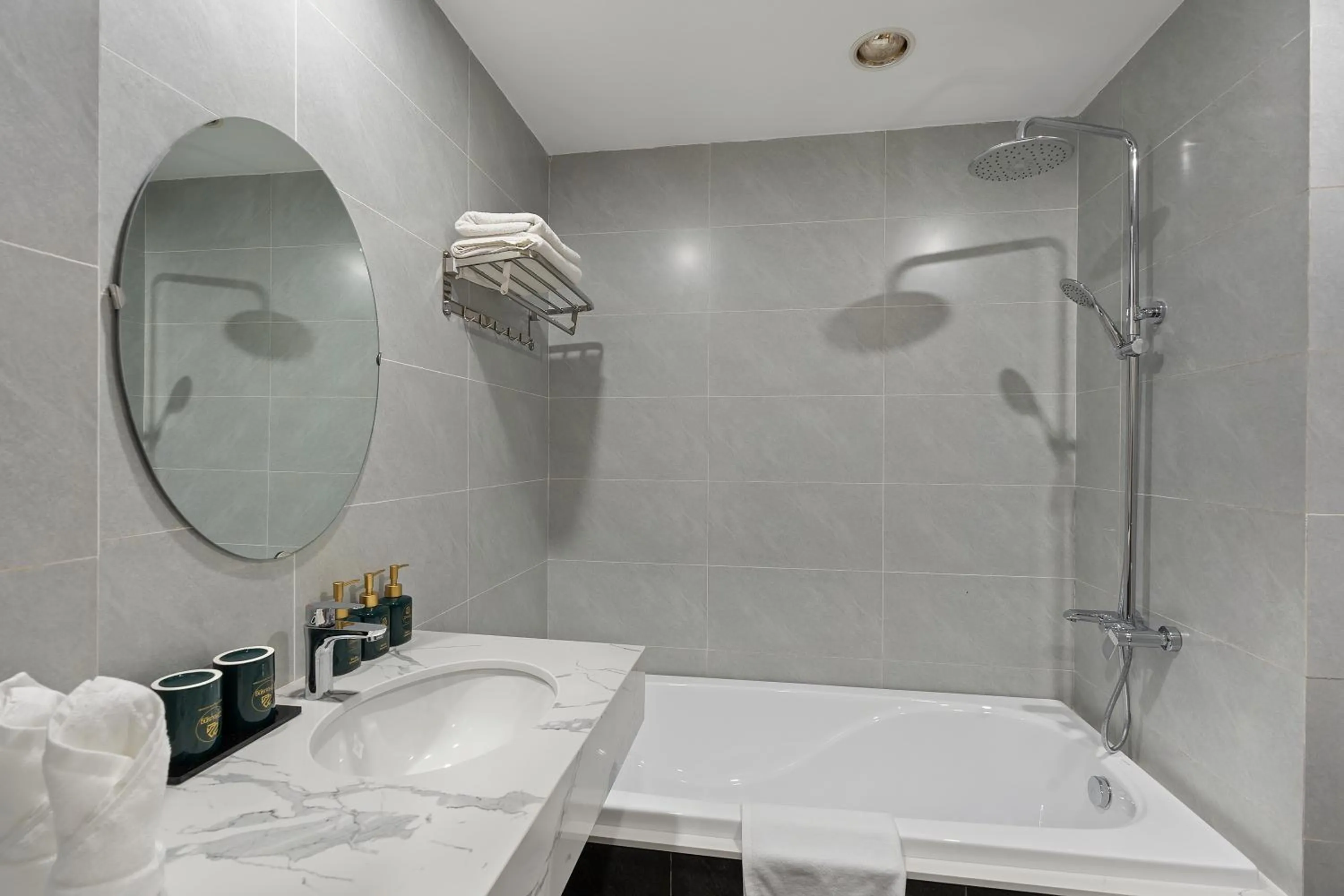 Shower in 22housing Residence Suites