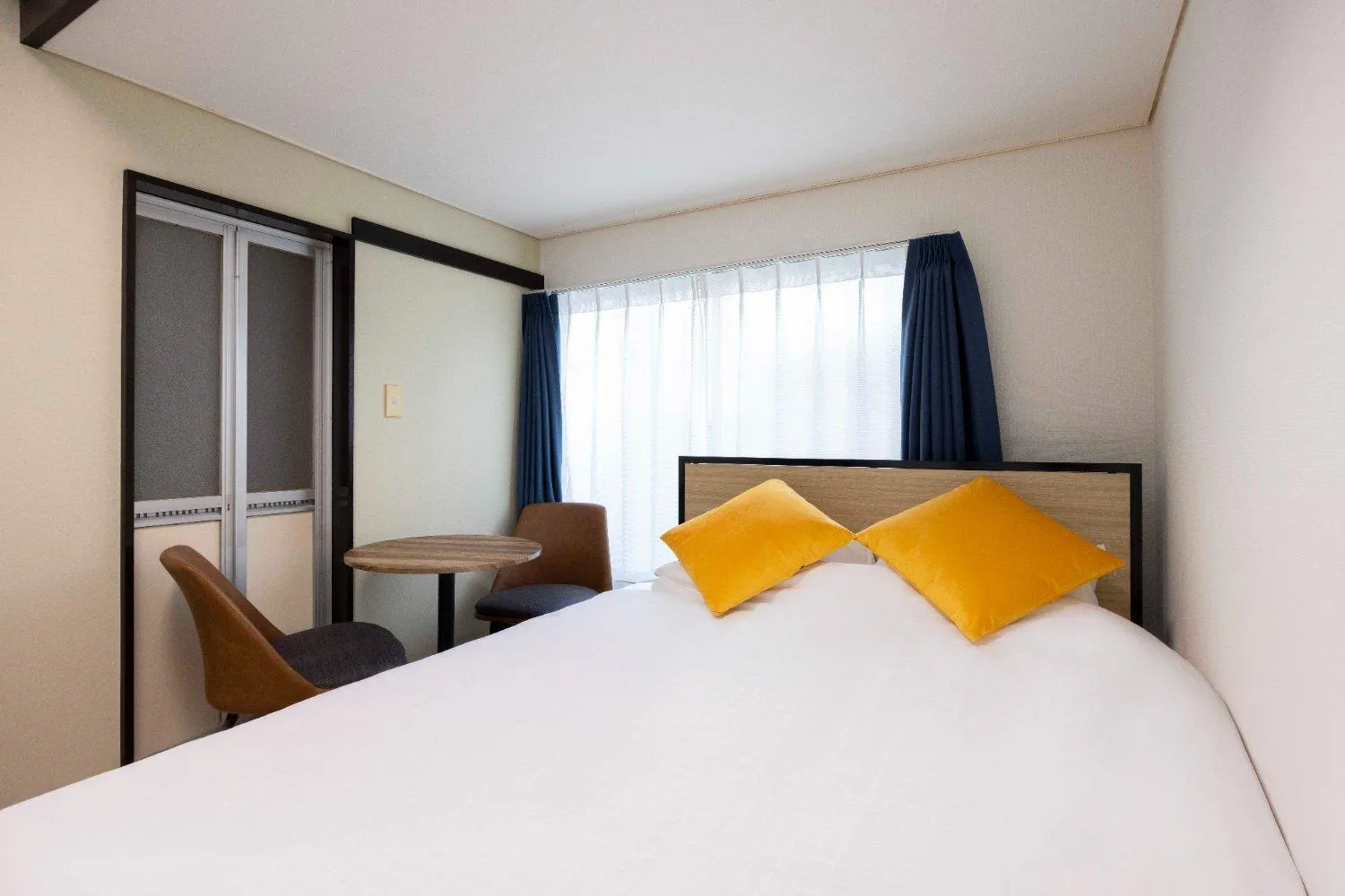 Bedroom, Bed in Green Hill