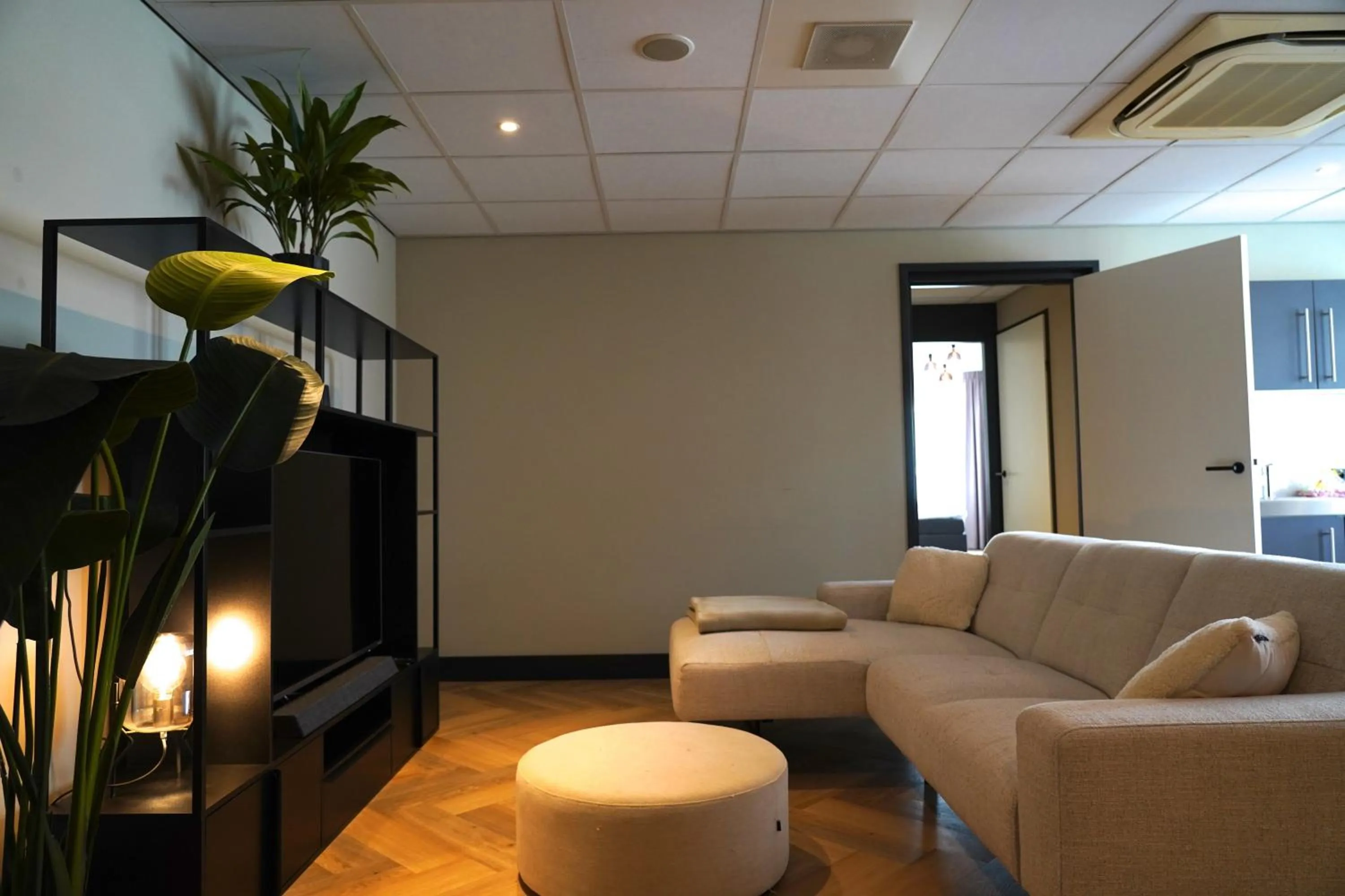 TV and multimedia in Hotel Alkmaar - Bar & Restaurant