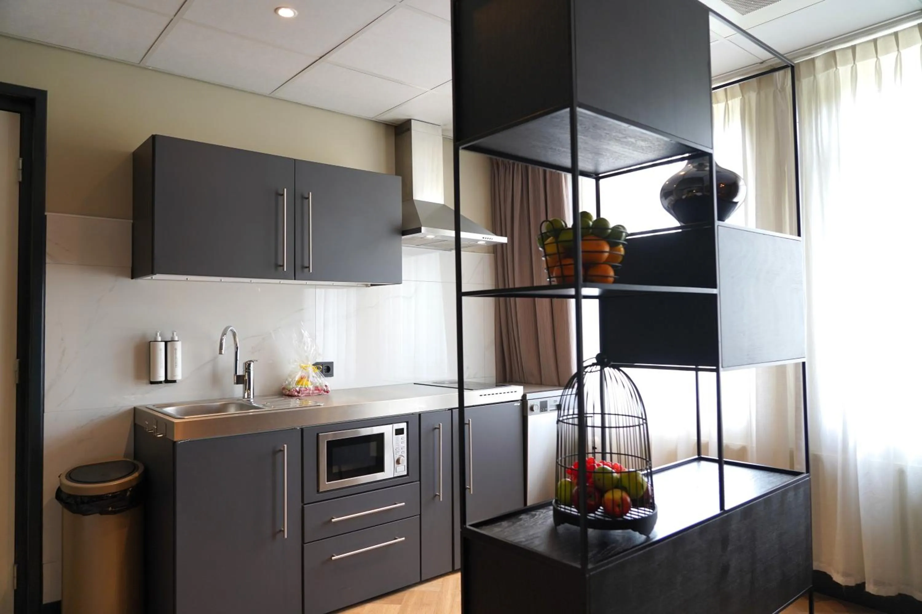 Kitchen or kitchenette in Hotel Alkmaar - Bar & Restaurant