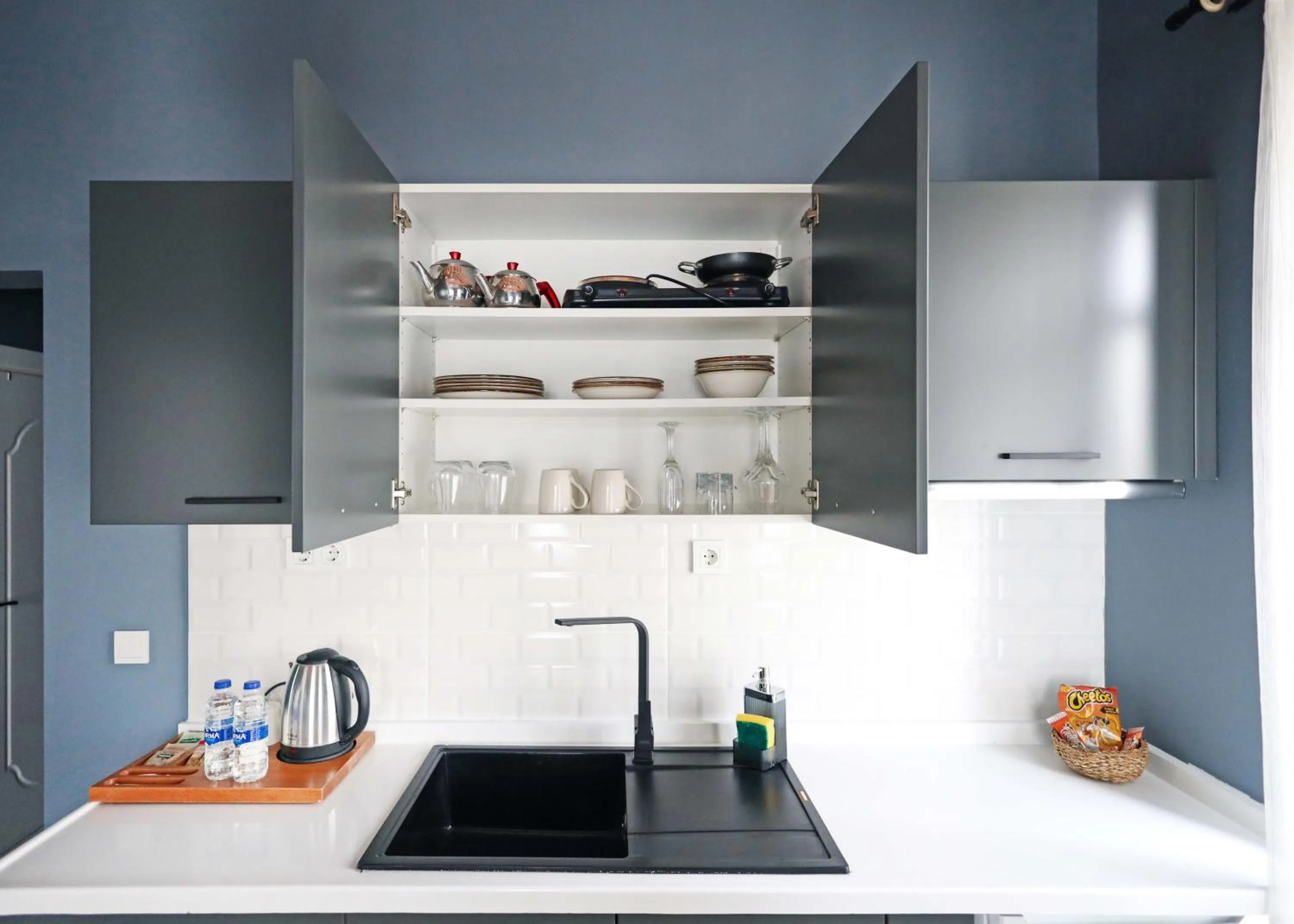 Kitchen or kitchenette in Selvese Suites, Serviced Living in Galata