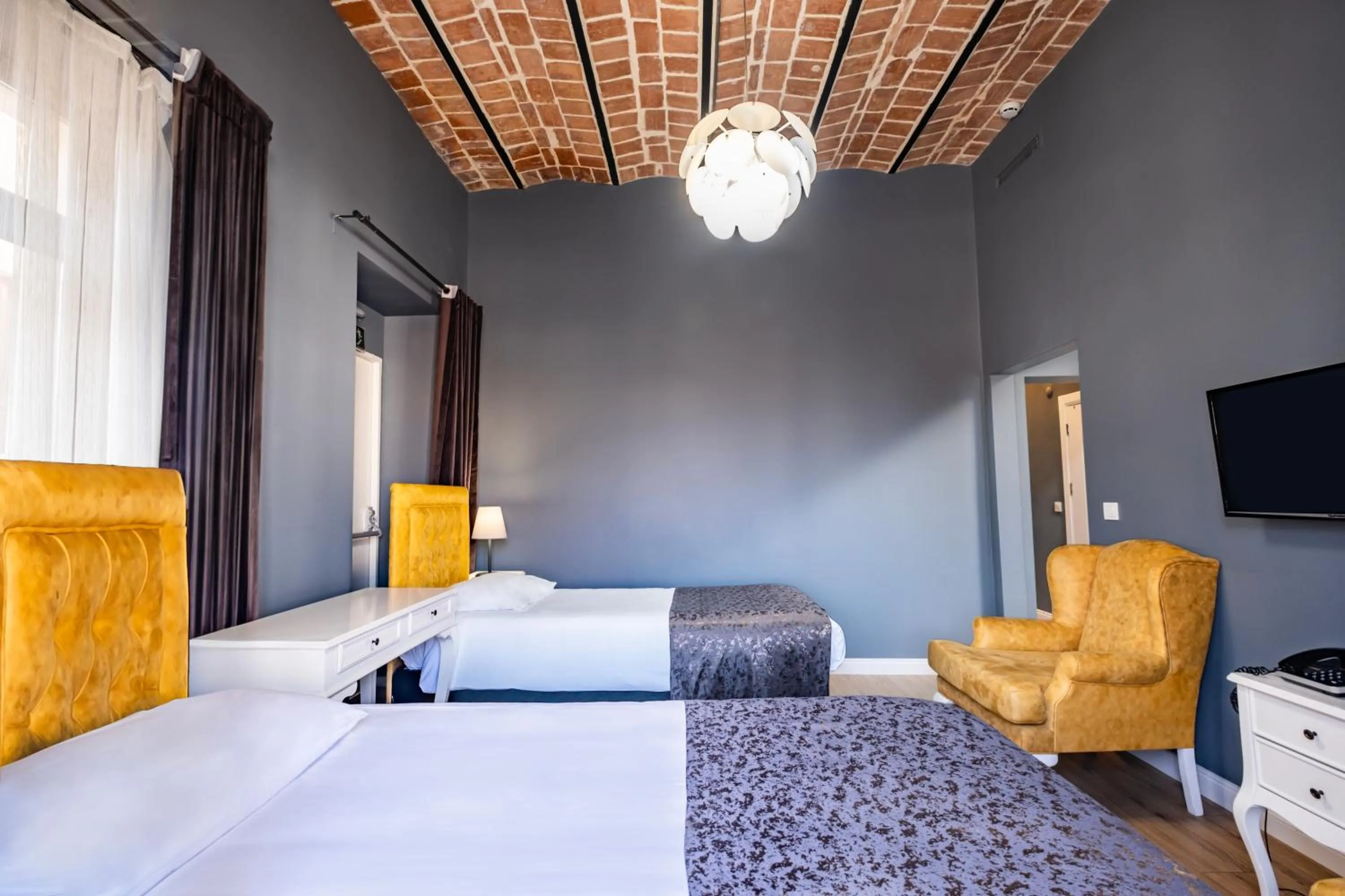 Bedroom, Bed in Selvese Suites, Serviced Living in Galata