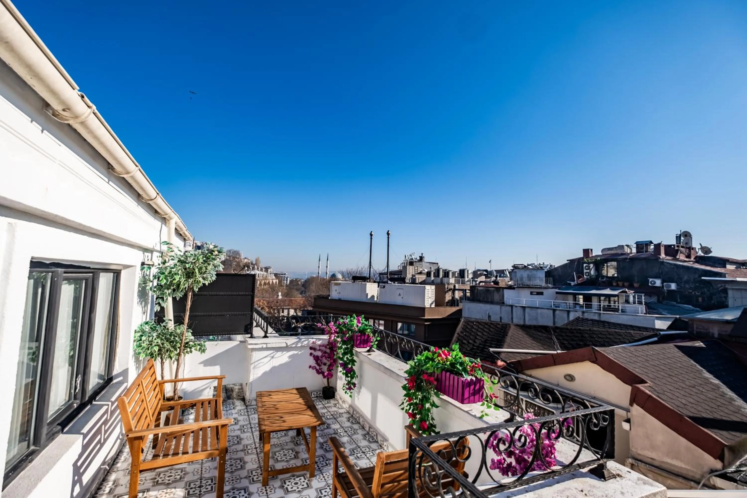 Balcony/Terrace in Selvese Suites, Serviced Living in Galata