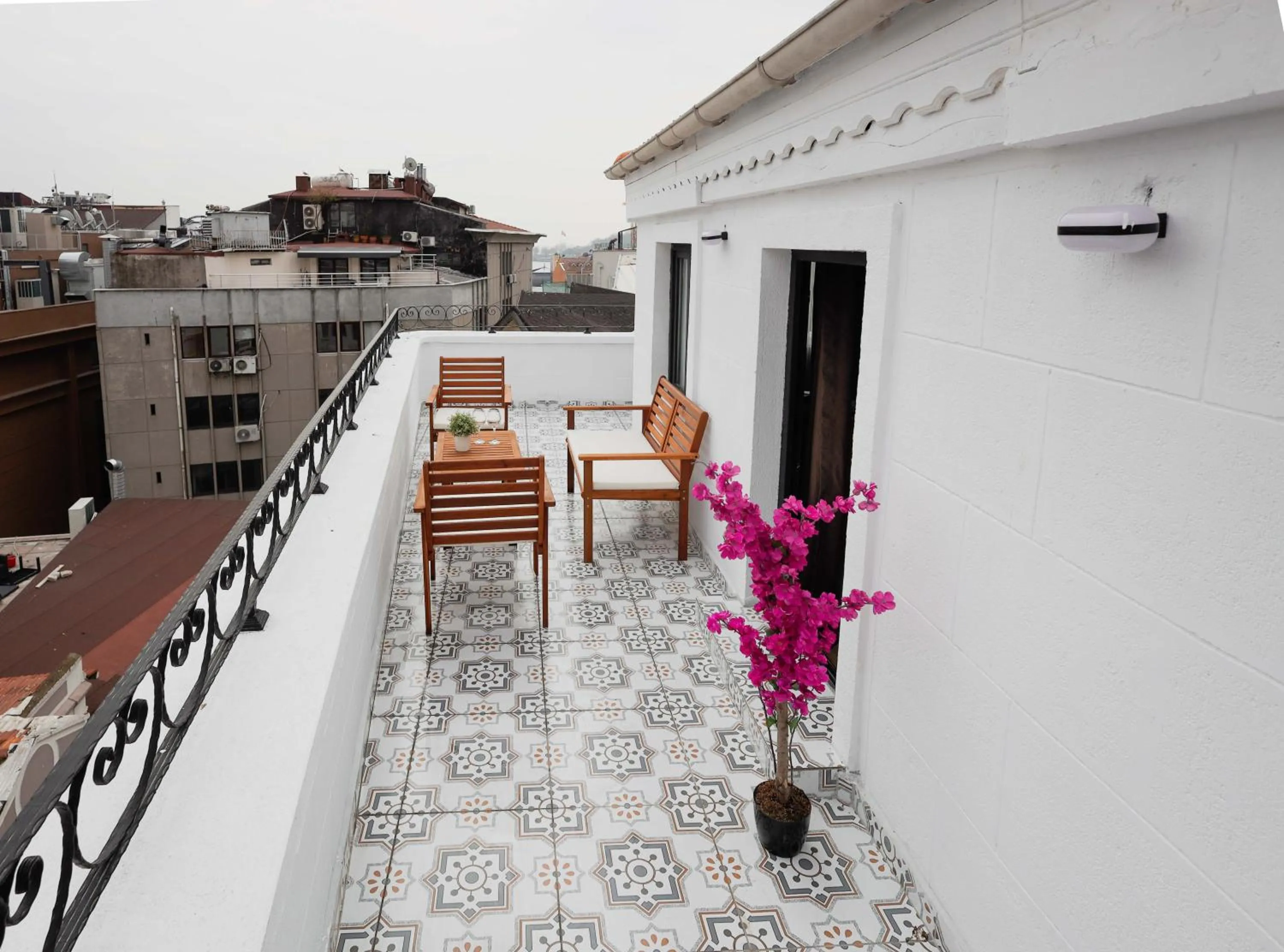 Balcony/Terrace in Selvese Suites, Serviced Living in Galata