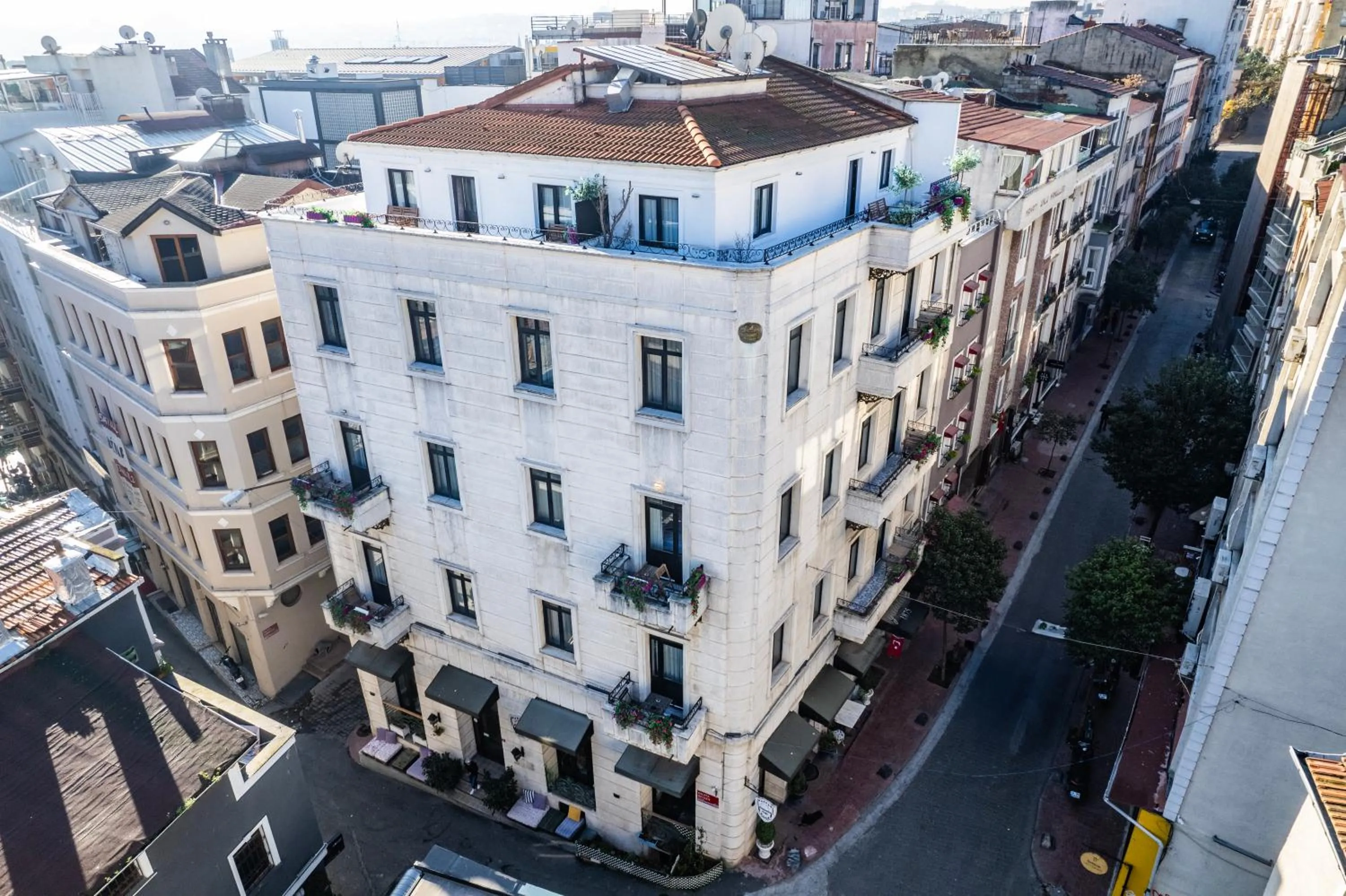 Property building in Selvese Suites, Serviced Living in Galata
