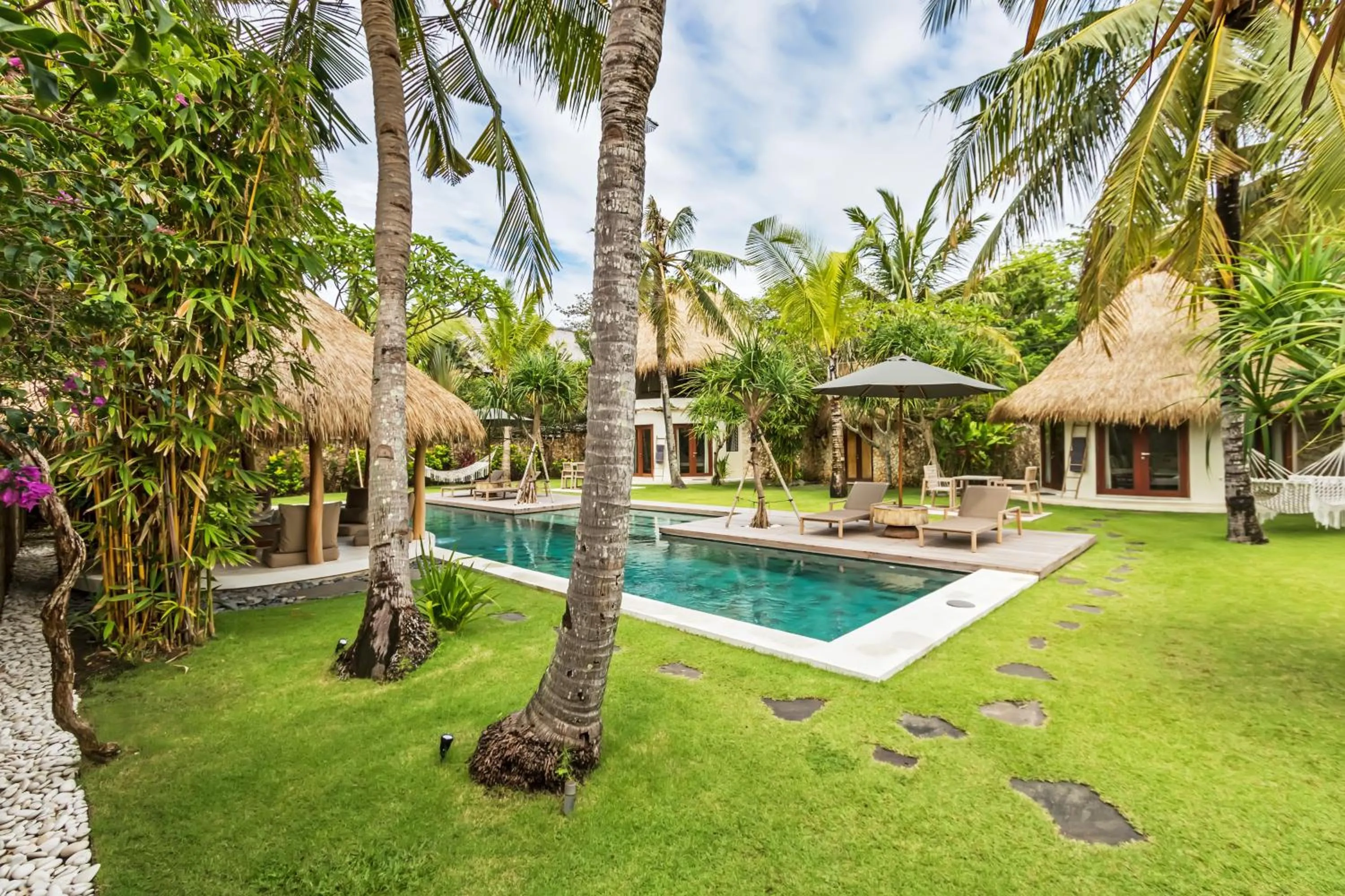 Acacia Bungalows Bingin