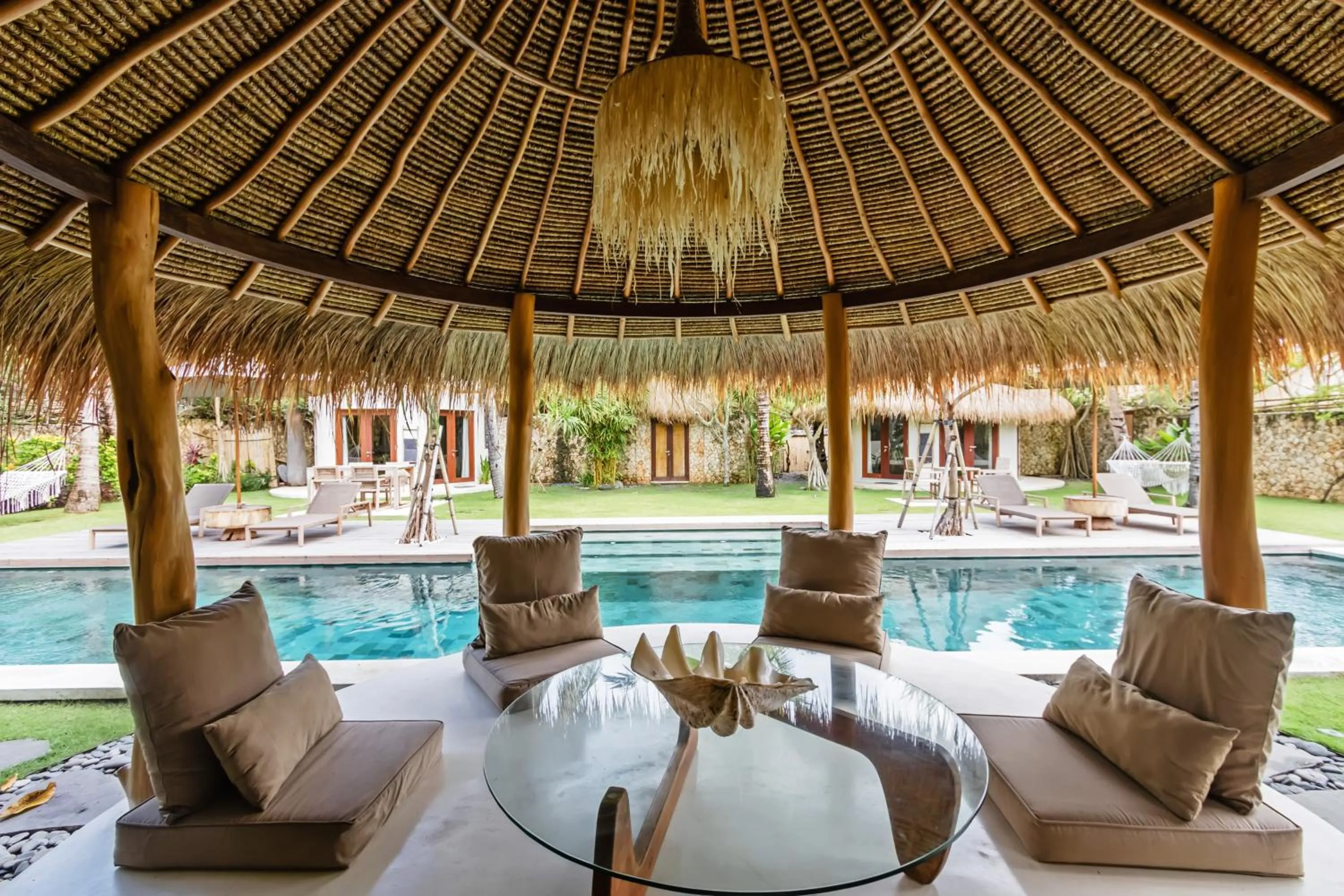 Acacia Bungalows Bingin