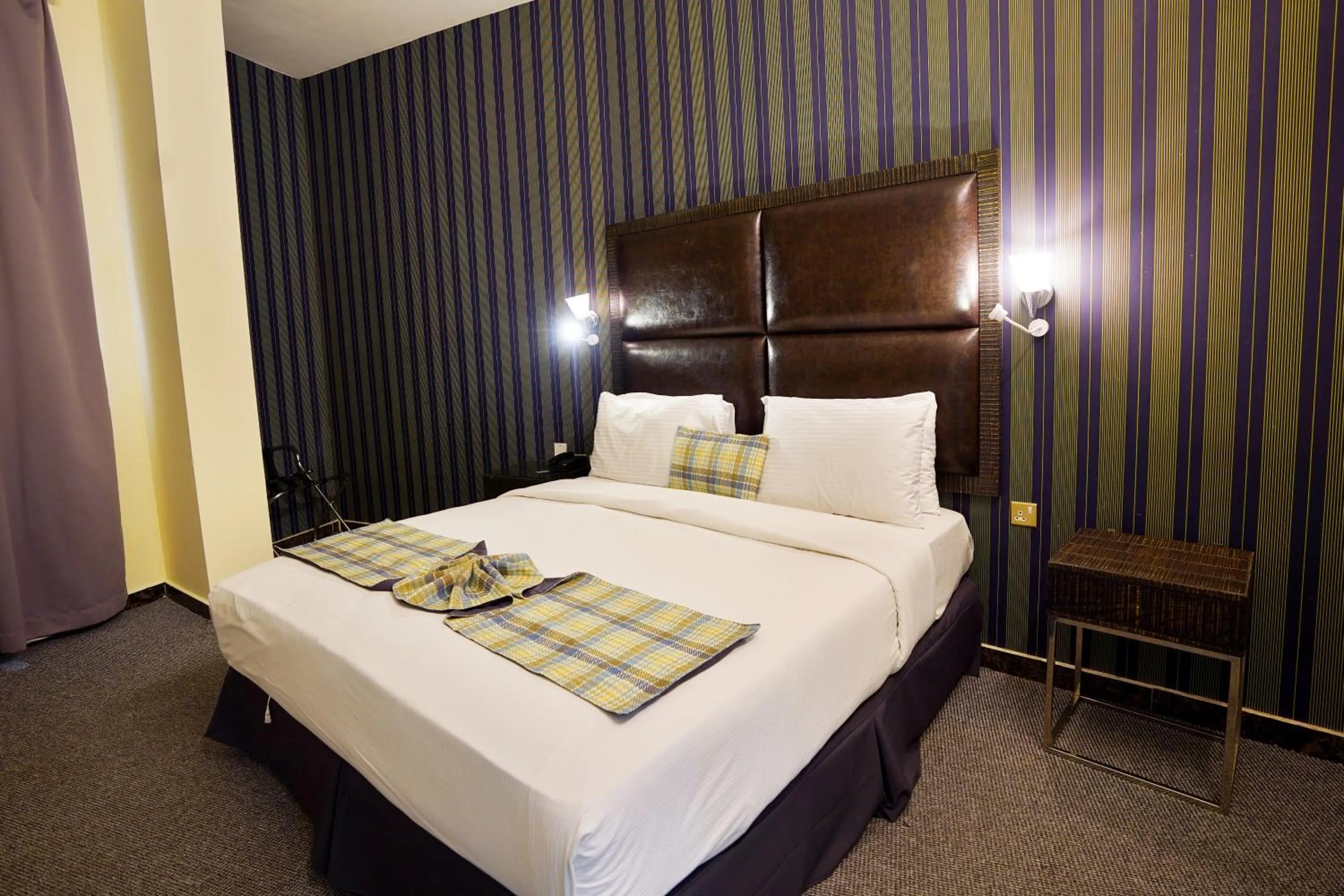 Bed in Cube Hotel Dubai