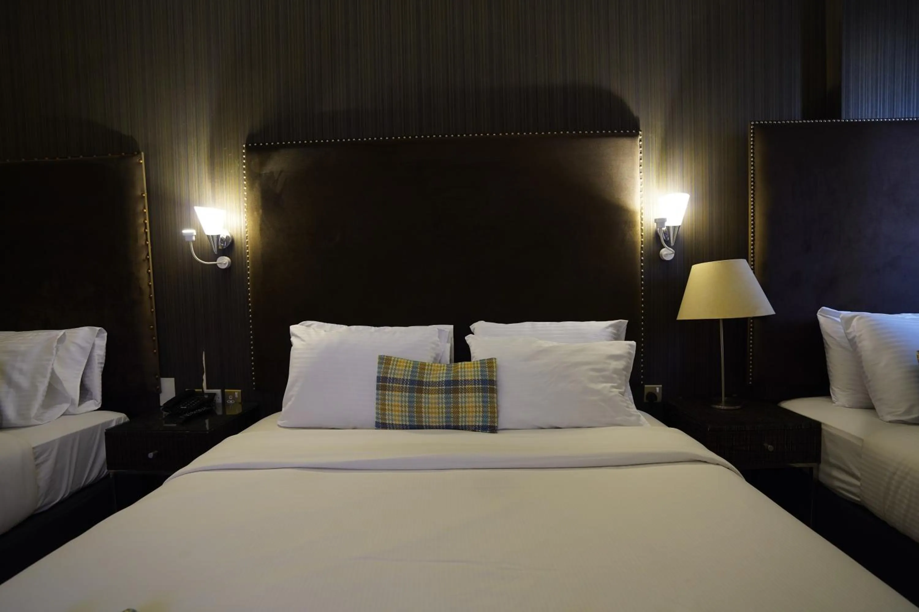 Bedroom, Bed in Cube Hotel Dubai