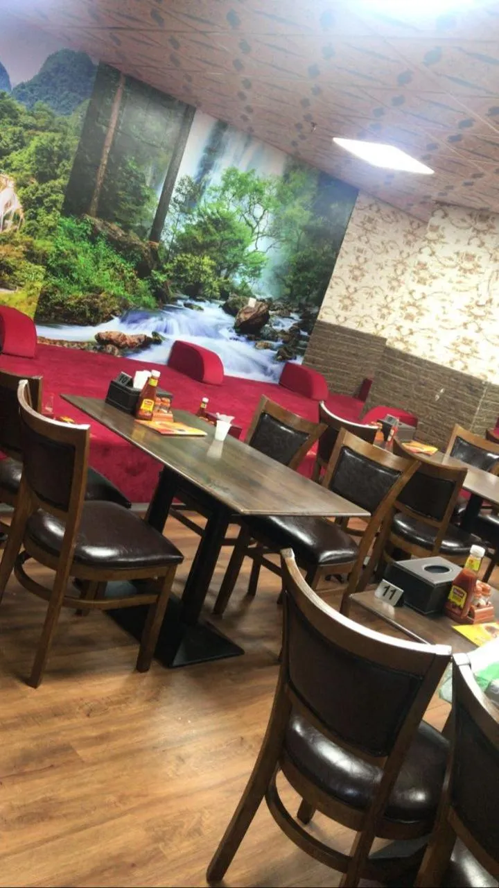 Restaurant/places to eat in Cube Hotel Dubai