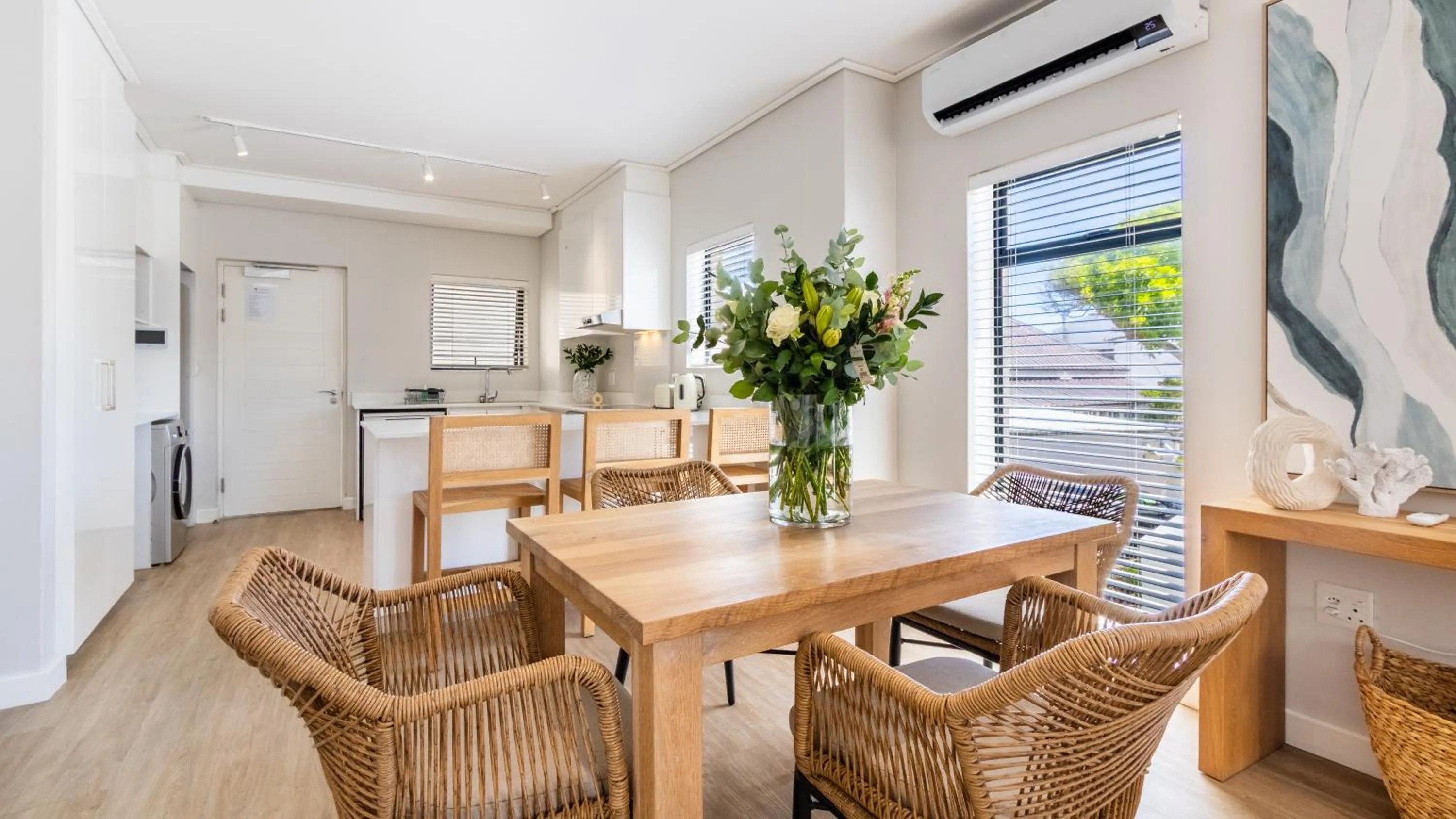 Kitchen or kitchenette in The W-Collection Esplanade Hermanus