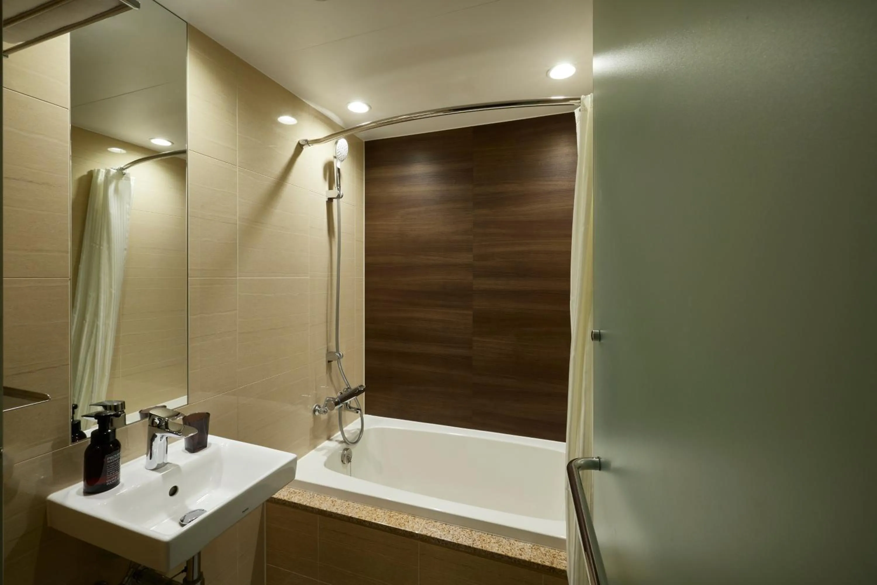 Bathroom in ALFIT HOTEL & BAR AKASAKA