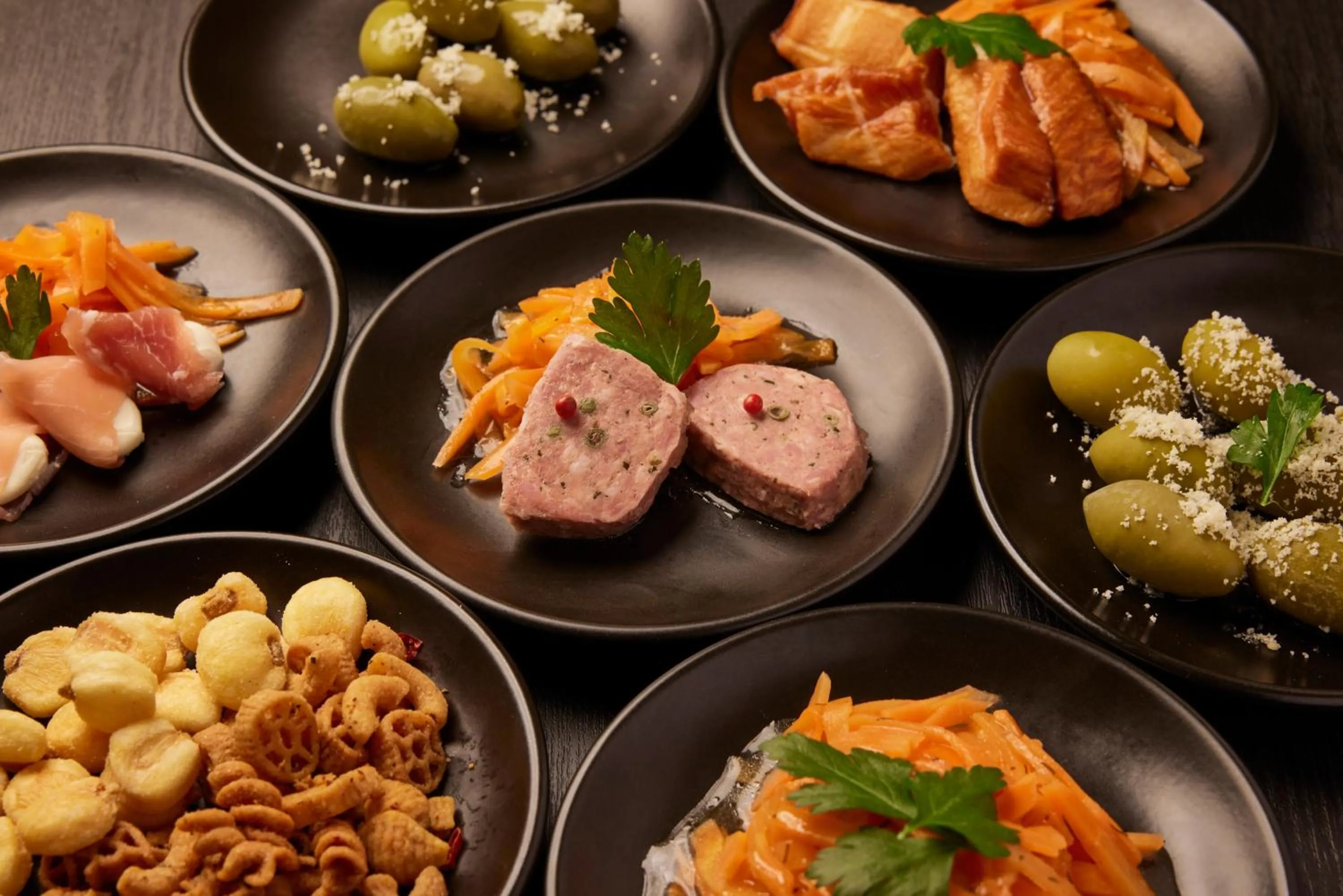 Food and drinks in ALFIT HOTEL & BAR AKASAKA