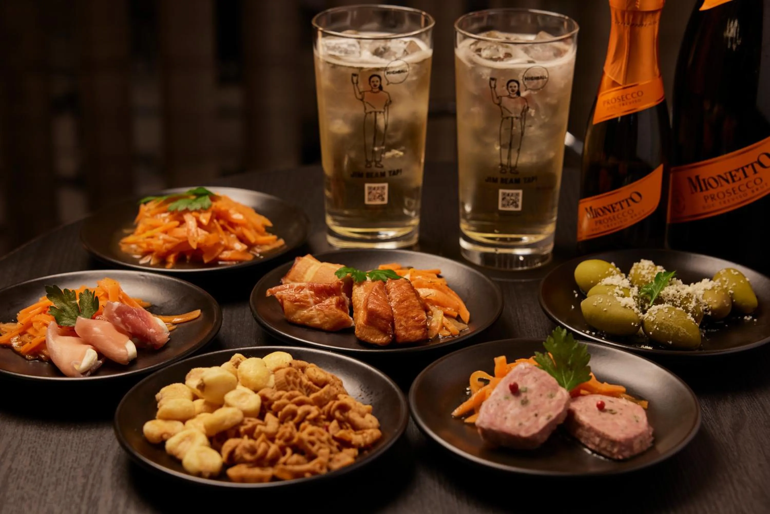 Food and drinks in ALFIT HOTEL & BAR AKASAKA