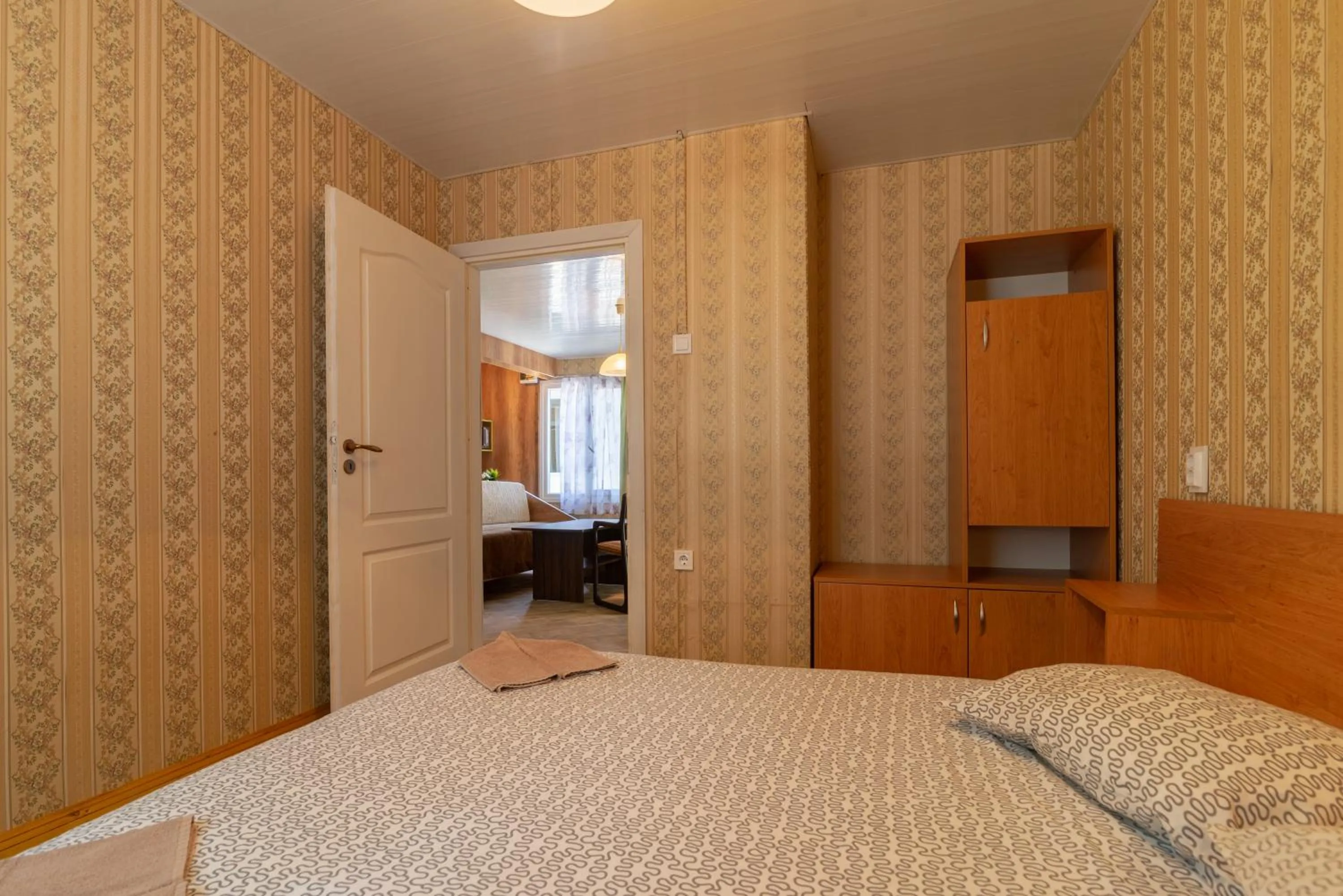 Bed in Elmona Villas