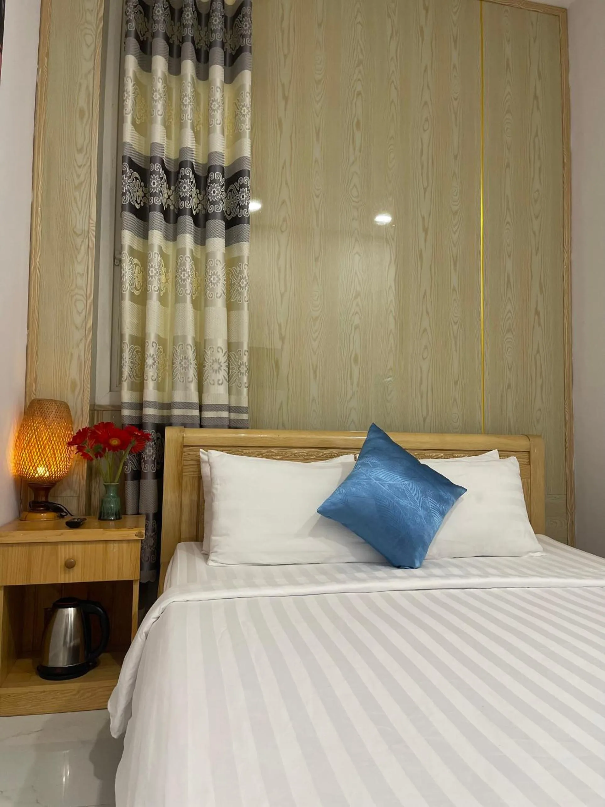 Property building, Bed in Đảo Hoa Dalat Hotel